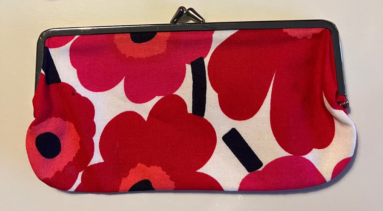 Marimekko Unikko silmälasikukkaro