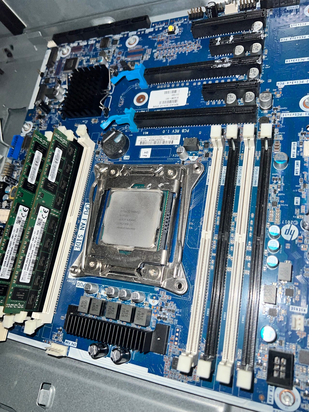 HP Z4 G4 emolevy (C422, LGA2066) Xeon W-2125 64GB ECC RAM