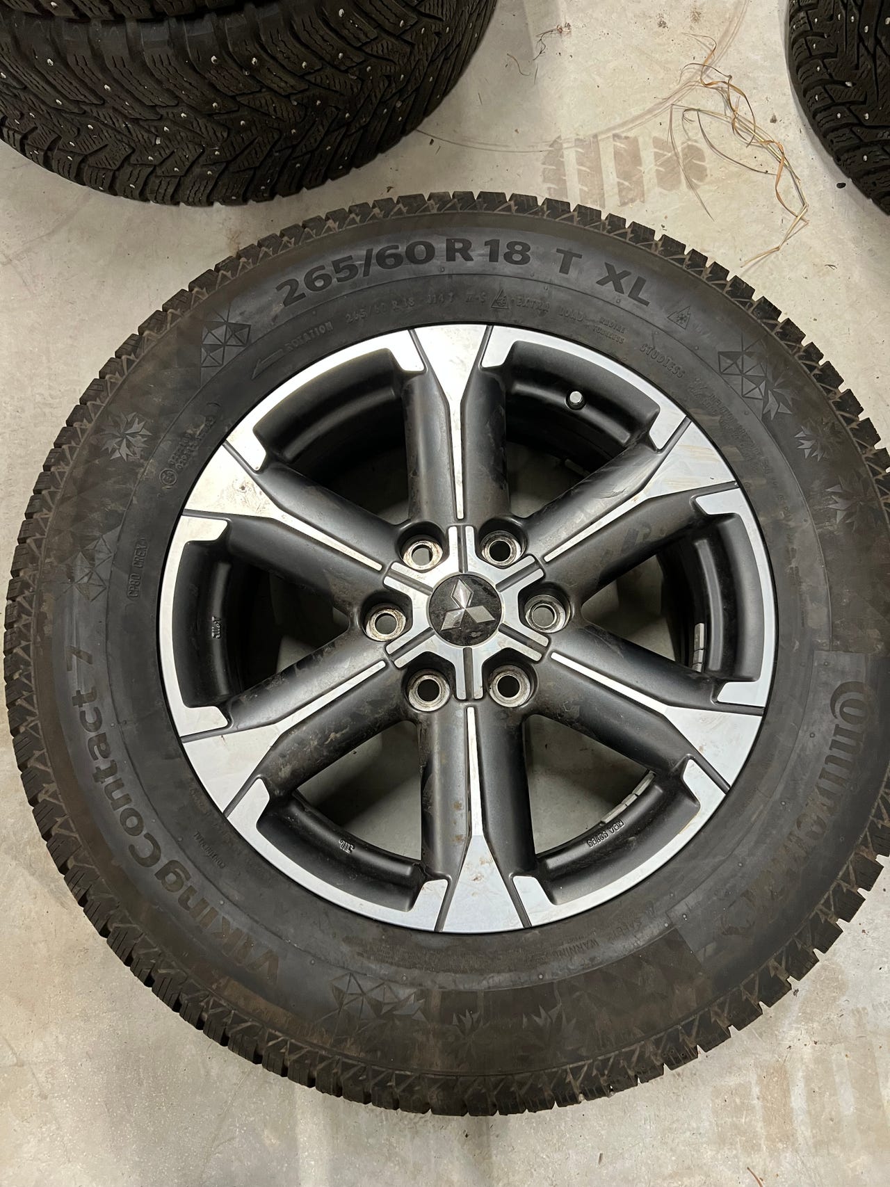 Mitsubishi Pajero tai  L200 18” Kitkarengassarja 265/60 18 vm 202