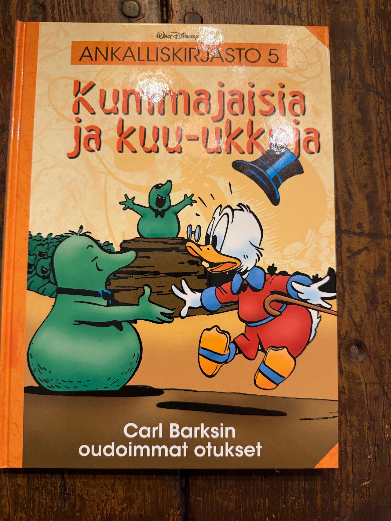 Carl Barks Aku Ankka Kummajaisia ja Kuu-ukkoja