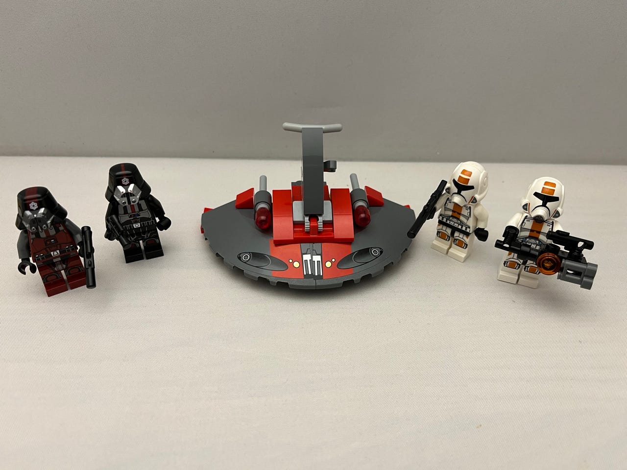 LEGO Star Wars 75001 Republic Troopers vs Sith Troopers | Tori