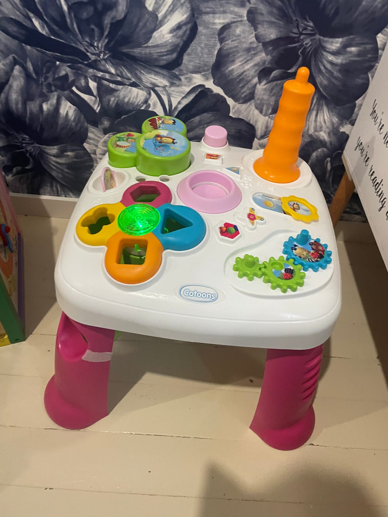 Smoby Aktiviteettipöytä taaperolle åänet+valo