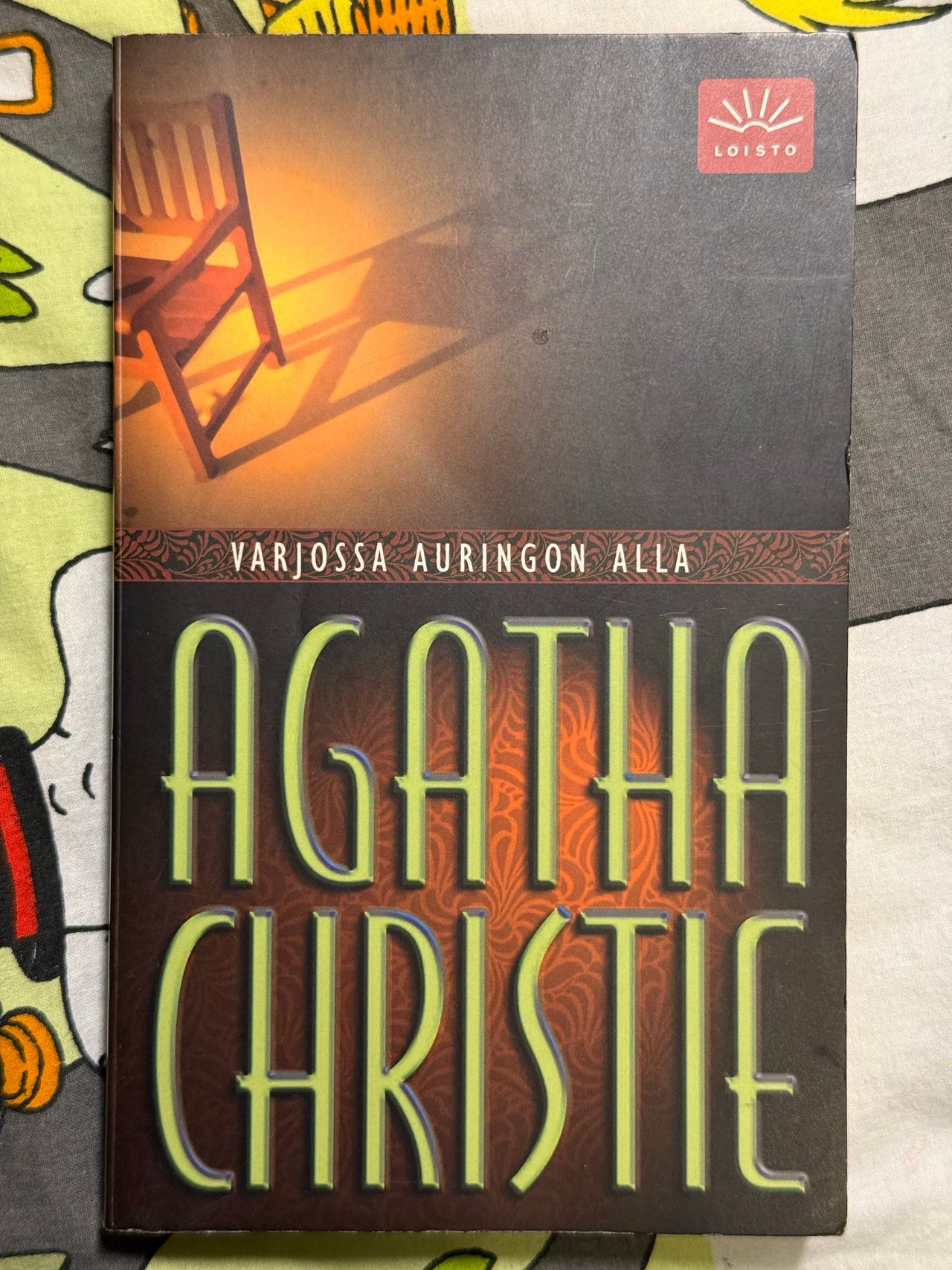 Agatha Christie - Varjossa Auringon Alla (:)