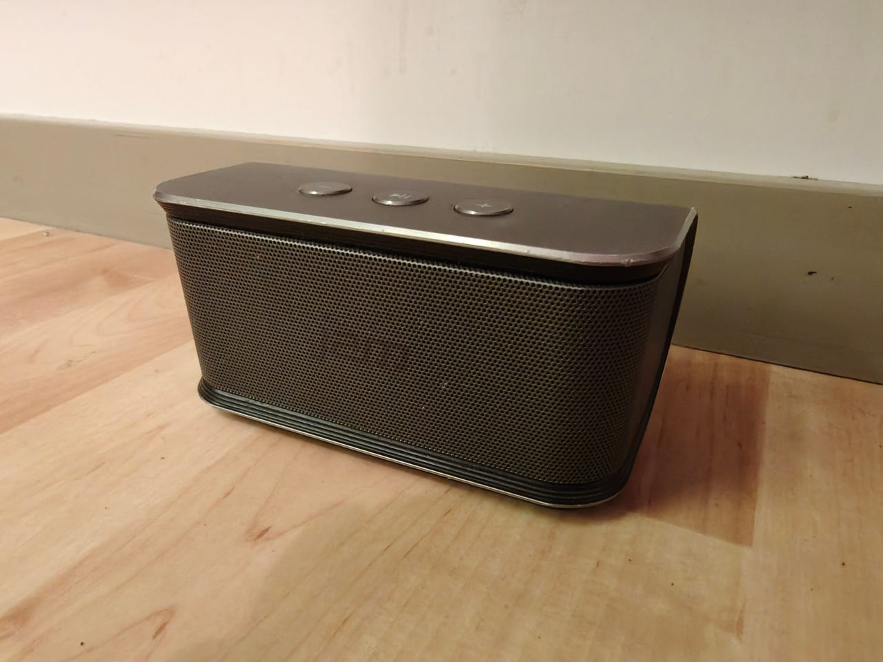 Jam Alloy Bluetooth-kaiutin Tori