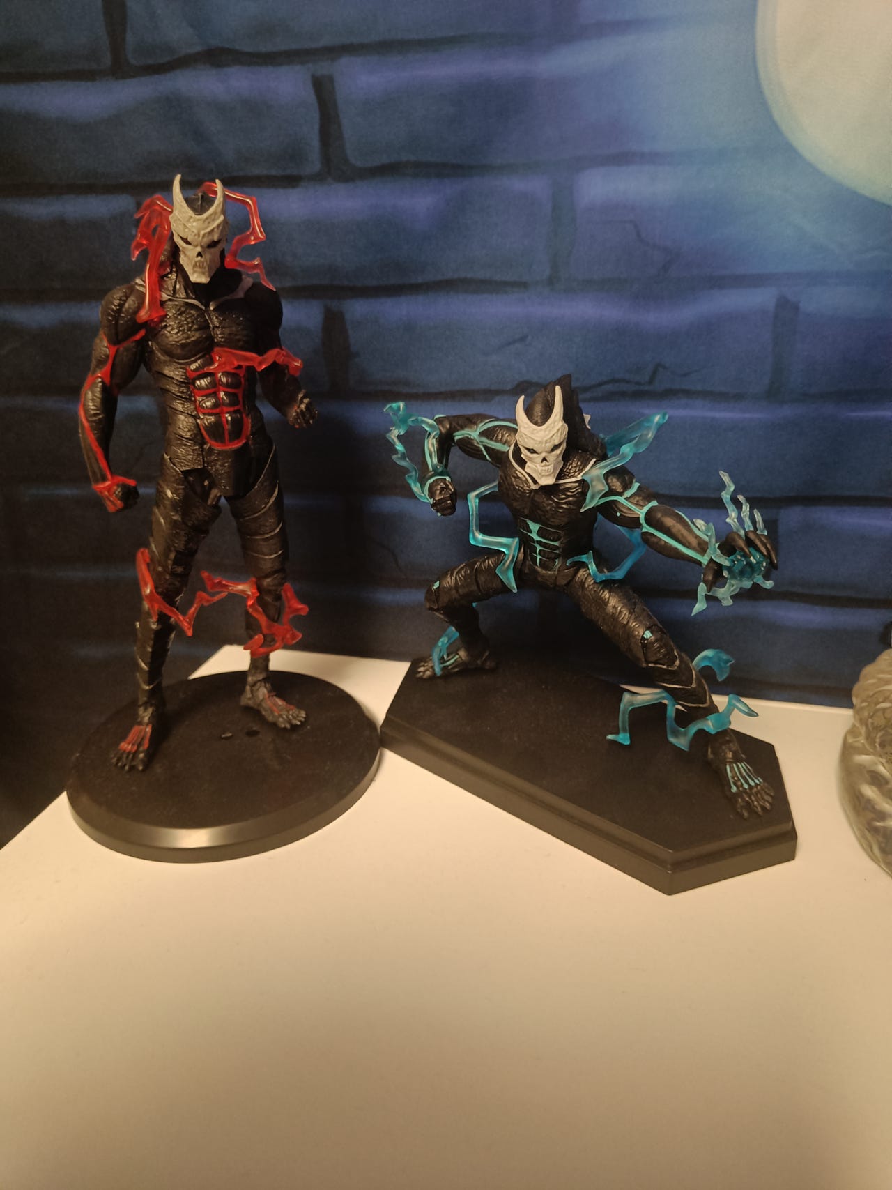 2kpl Kaiju no 8 anime figuuri