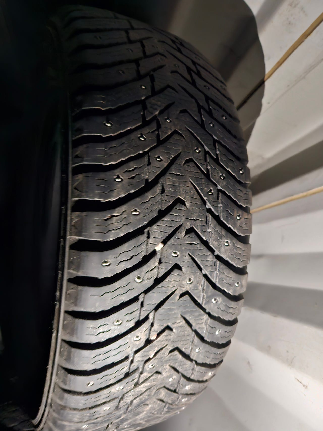 245/65/R17 2 kpl Nastarenkaat