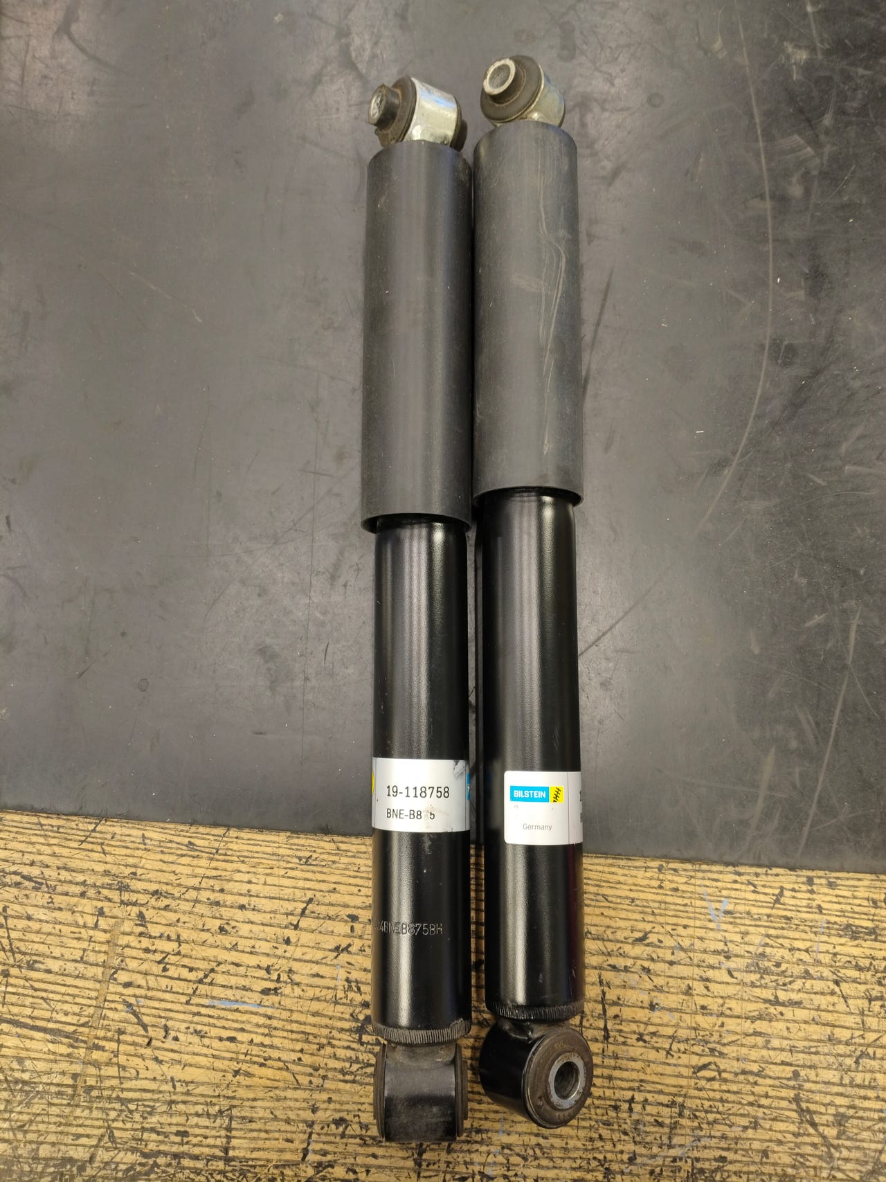 Opel Vectra C takaiskarit Bilstein