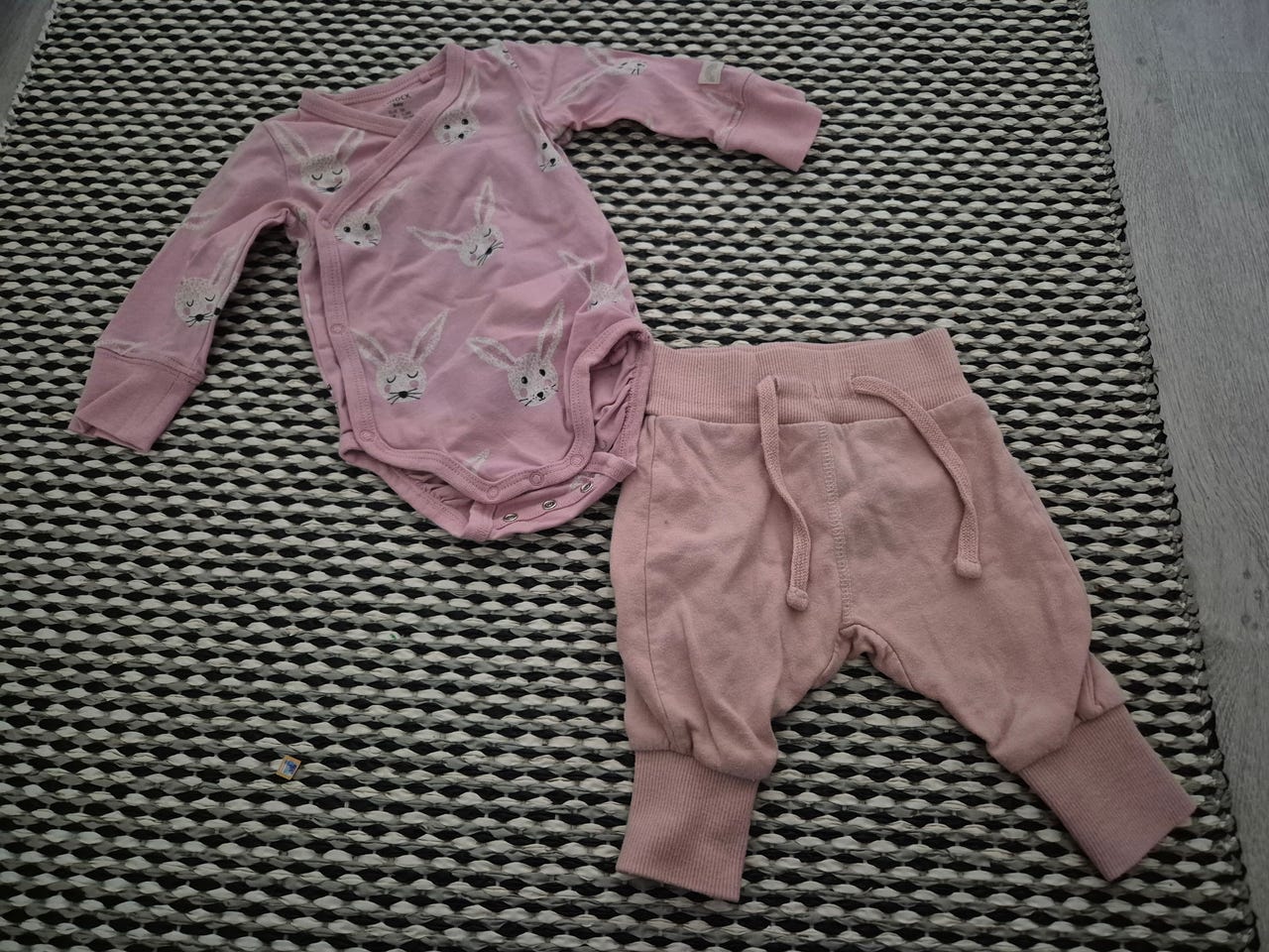 Lindex body ja housut koko 56