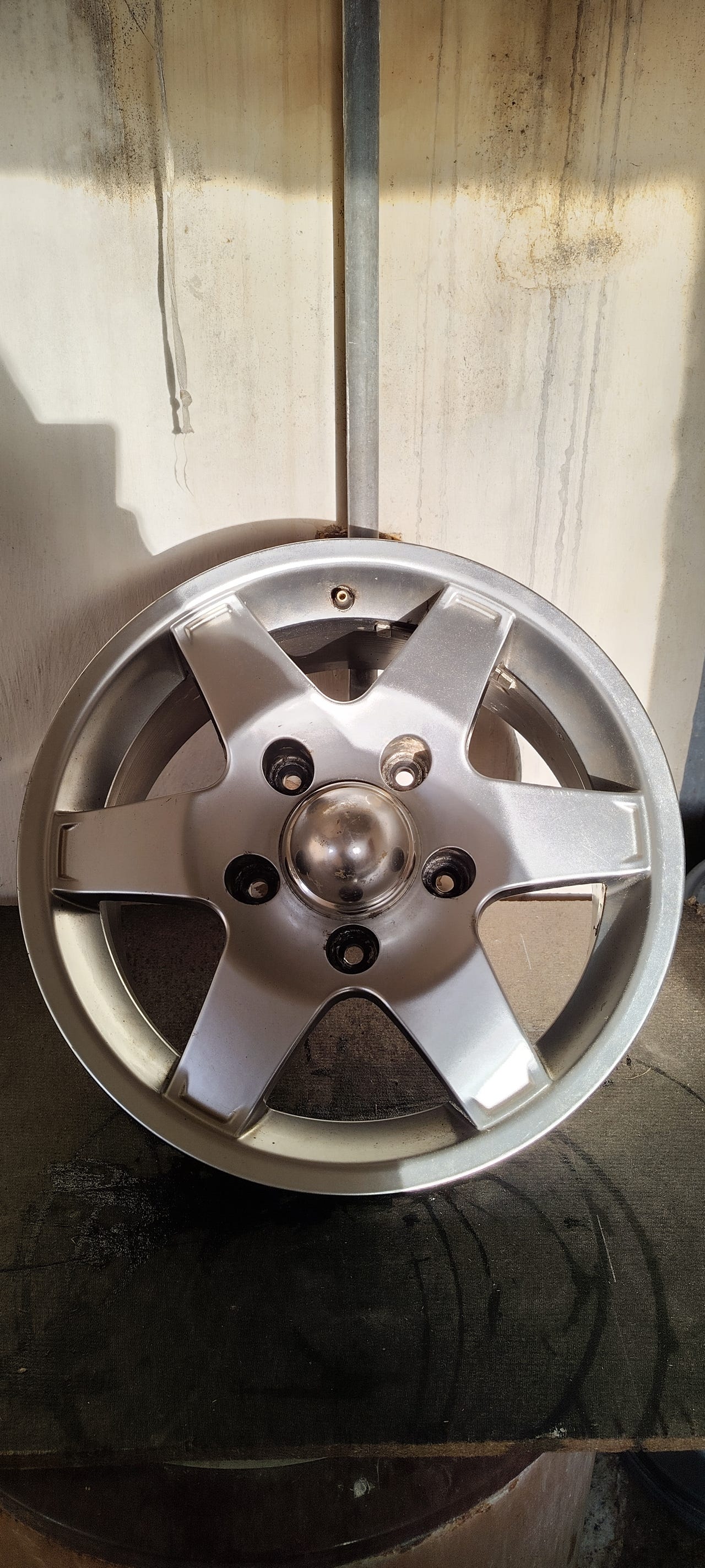 KIA 16 Alumiinivanteet