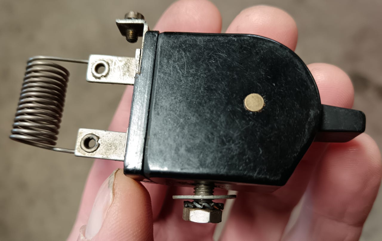 Volvo Pv/Duett 444/445 lämmityslaitteen katkaisija