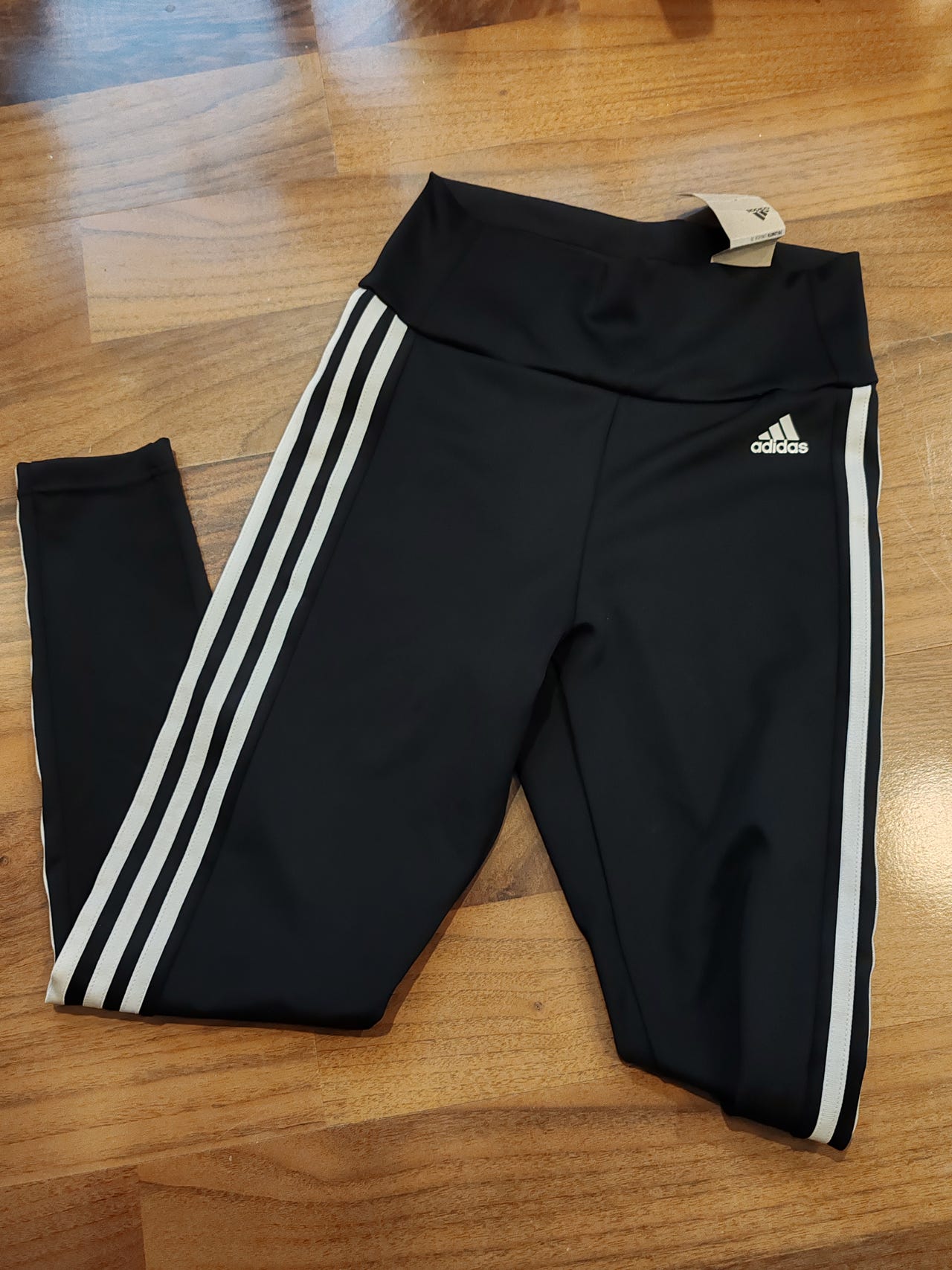 Adidas mustat naisten trikoot S-koko