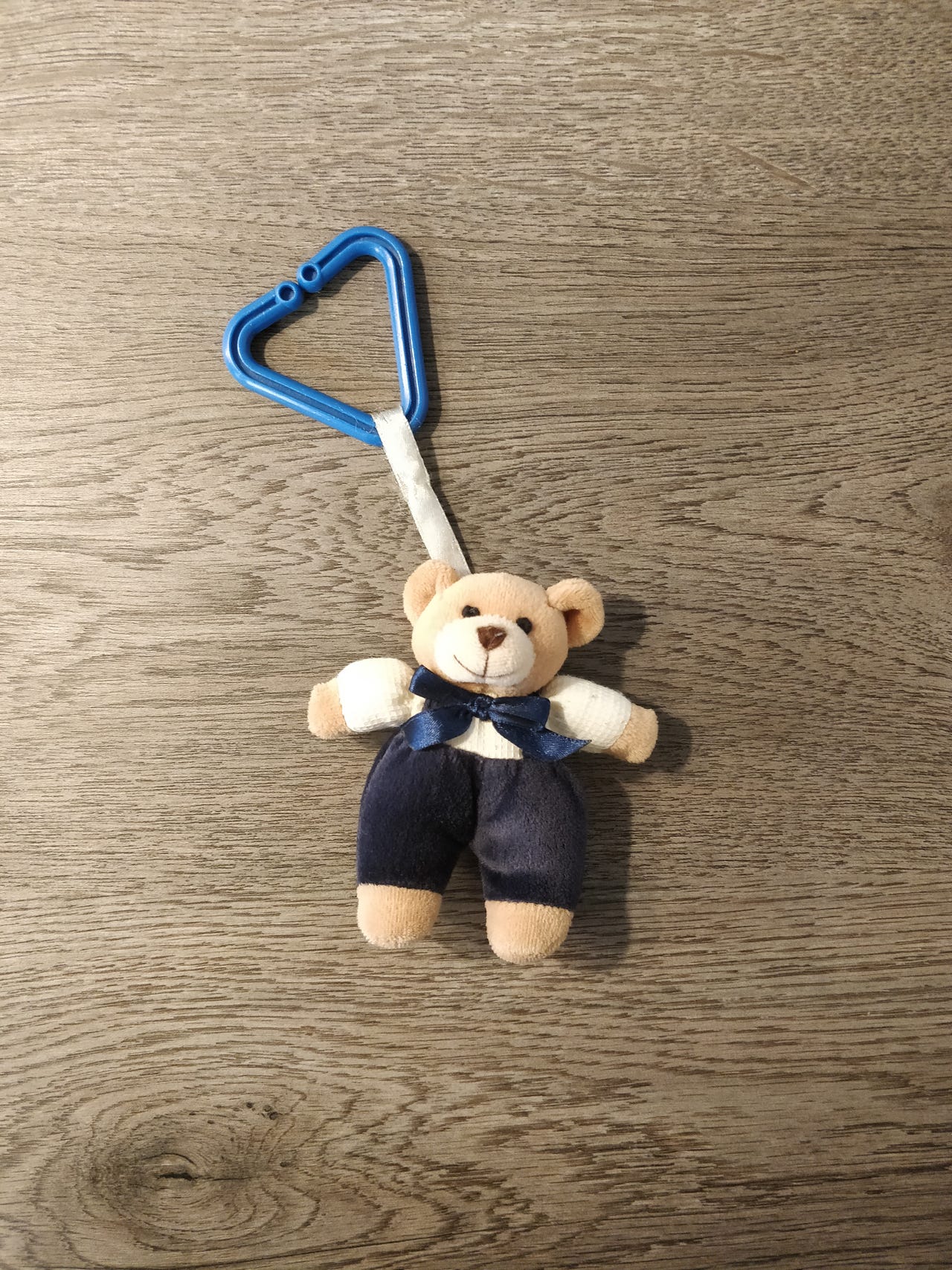 Nalle lelu vaunuun