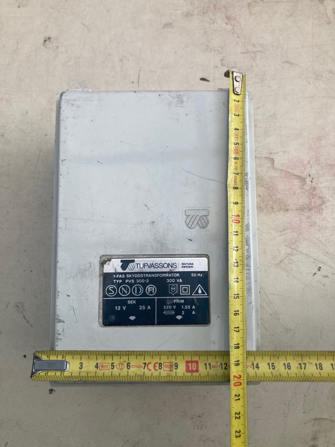 Virtalähde / Muuntaja 300va 220v-12v 25A