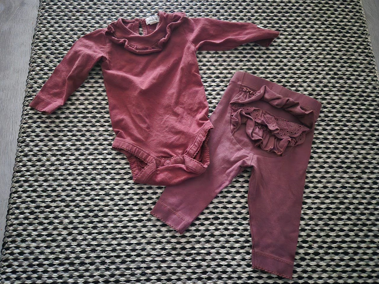 Newbie body ja housut koko 62