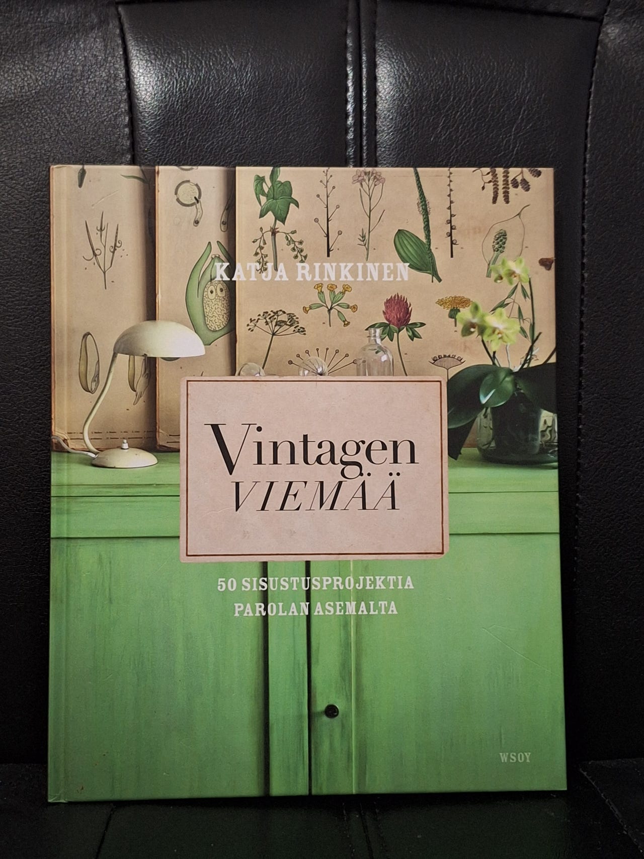 Myydään Vintagen viemää kirja