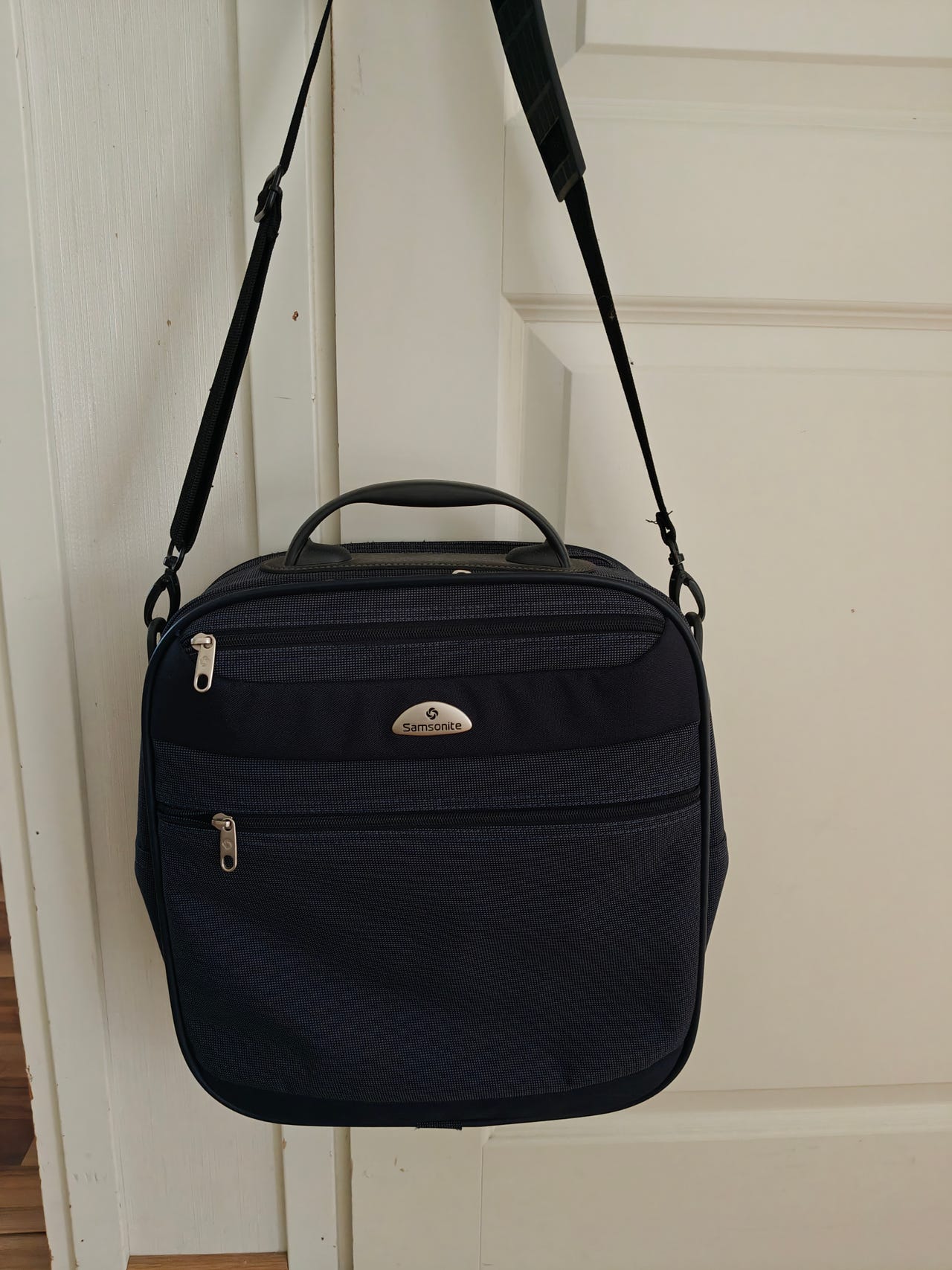 Samsonite travel bag
