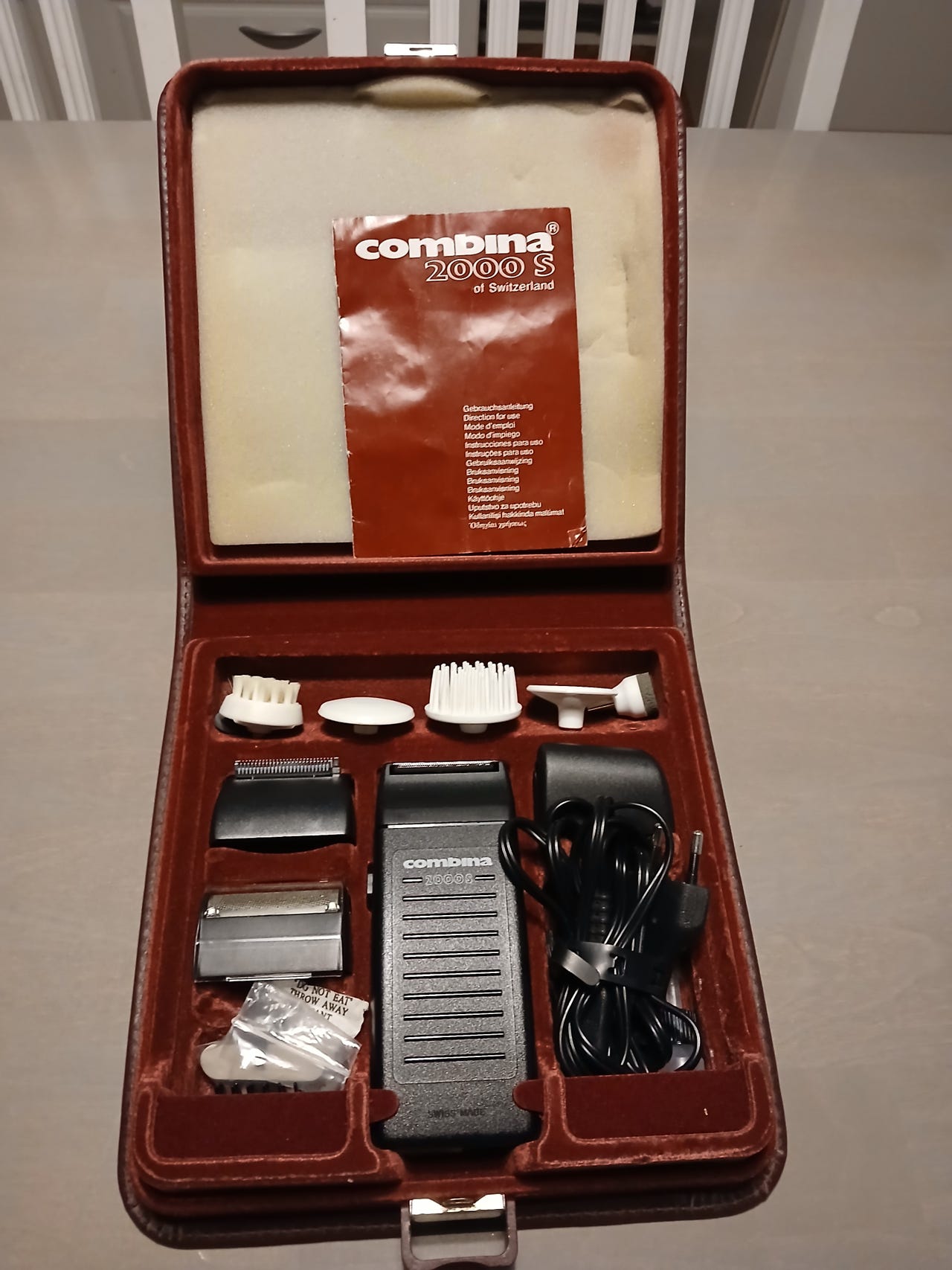 Combina 2000 monitoimilaite