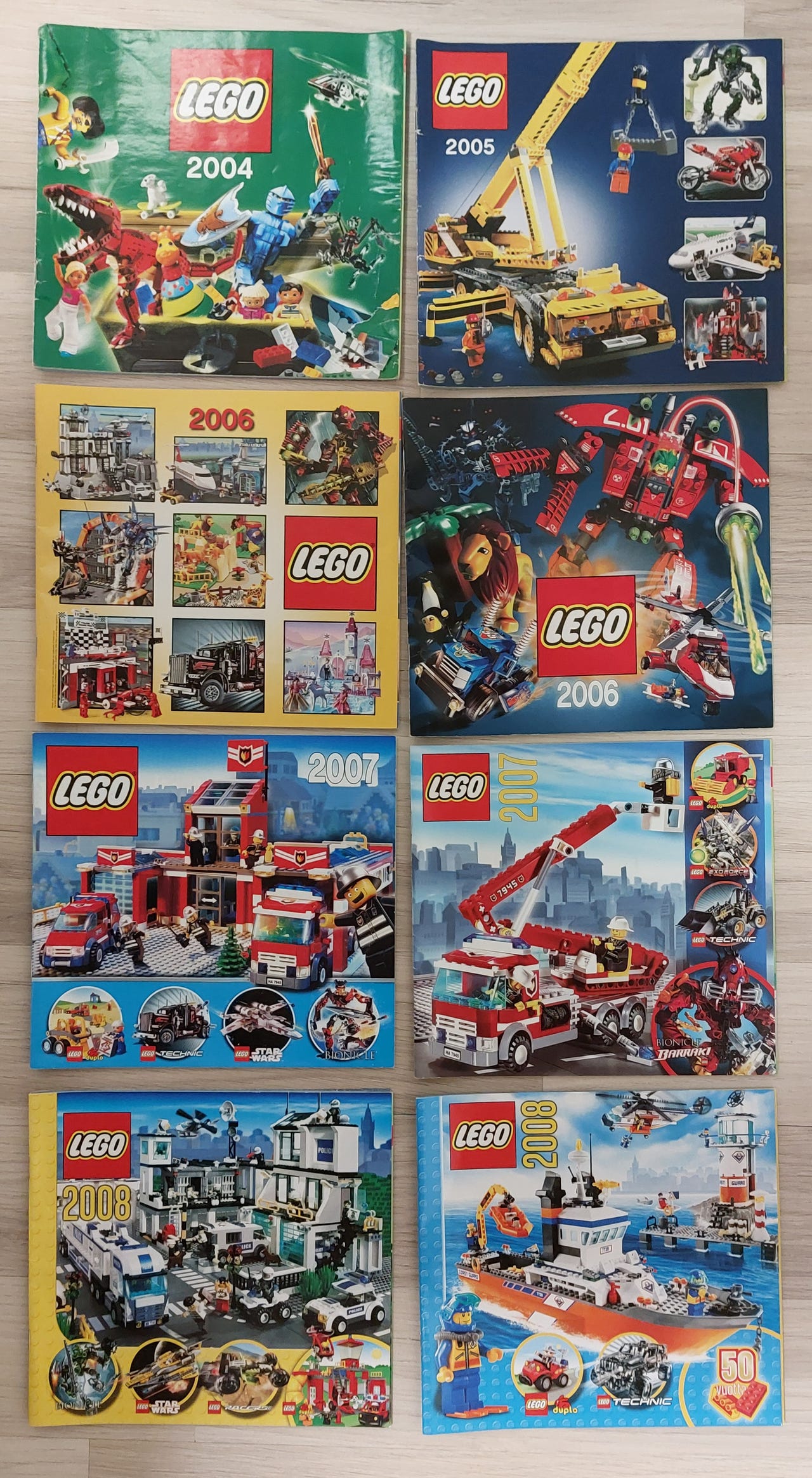Lego luettelo 8 kpl v. 2004 - 2008