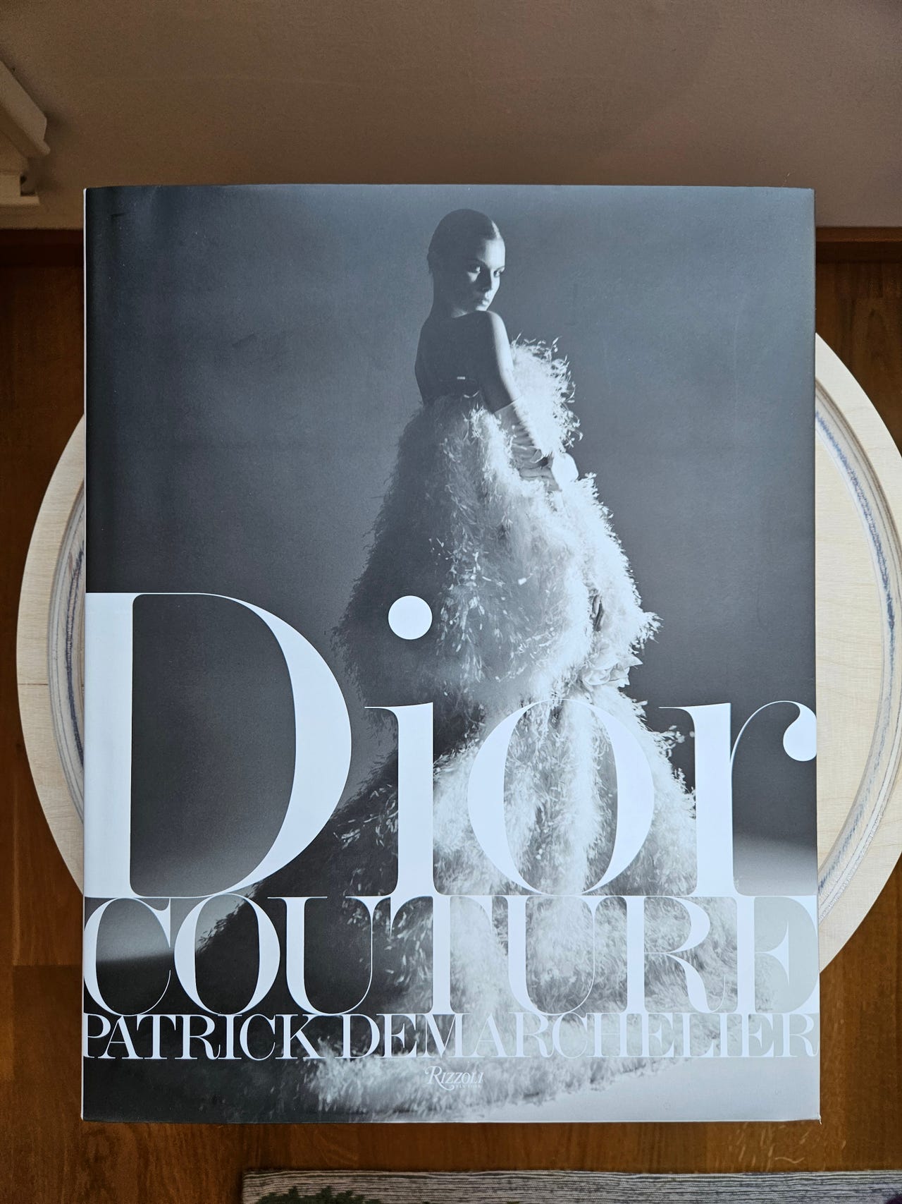 Patrick Demarchelier Dior Couture Kirja | Tori
