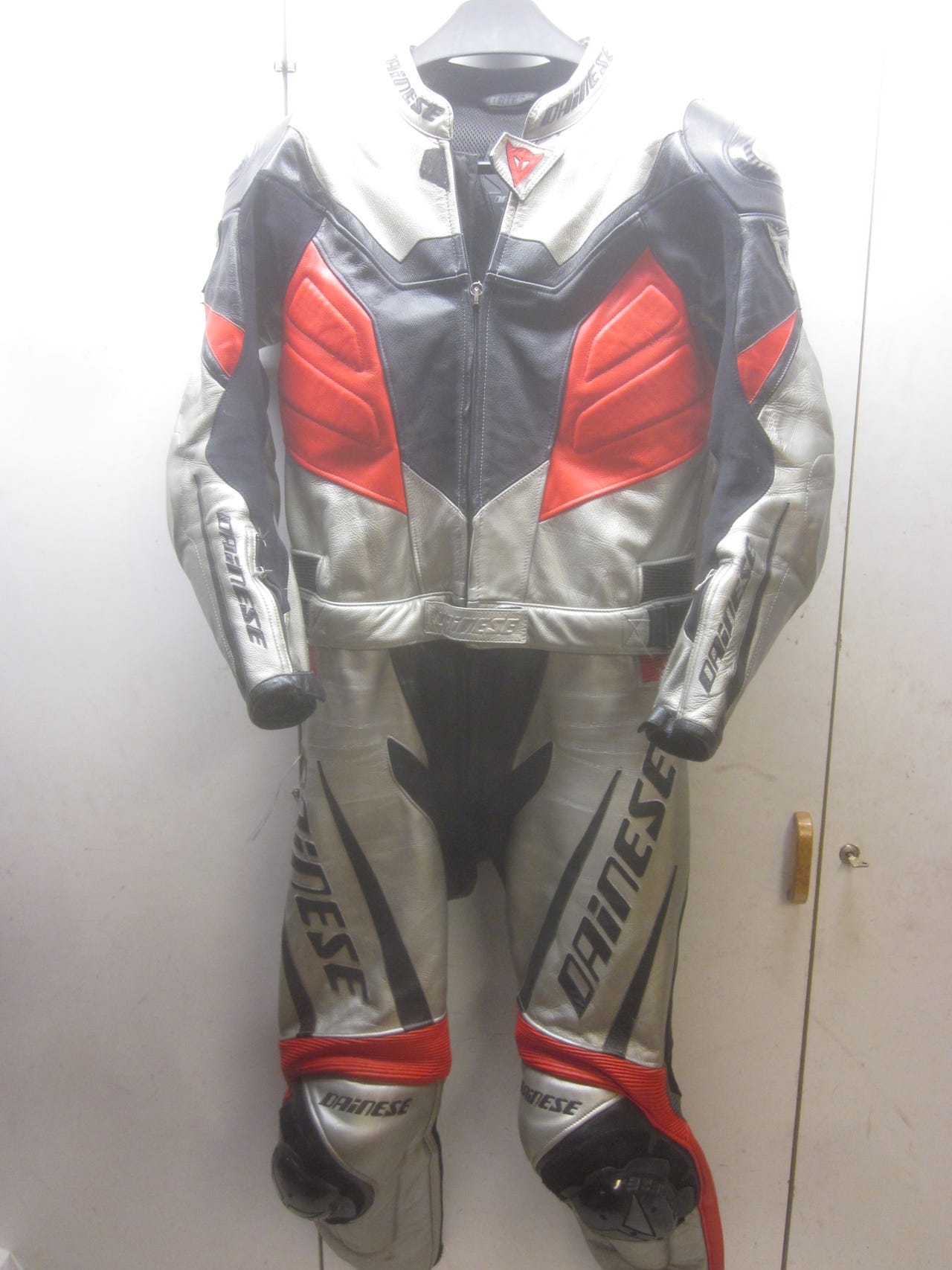 dainese titanium D-tek 2-os nahkapuku koko 50