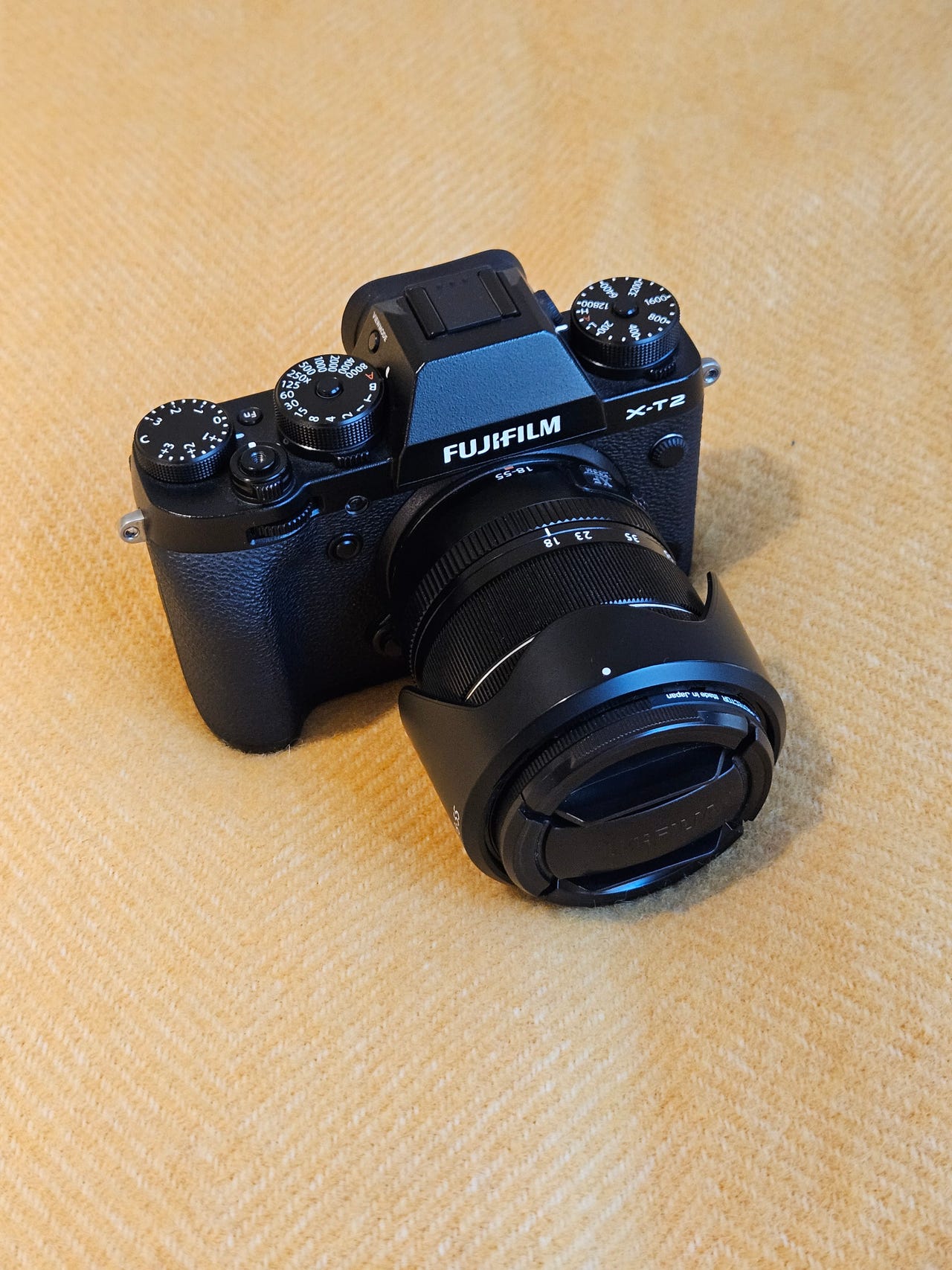 <美品> FUJIFILM X-T2 Fujifilm X-T2 (SC: 271) + XF 18-55mm | Tori