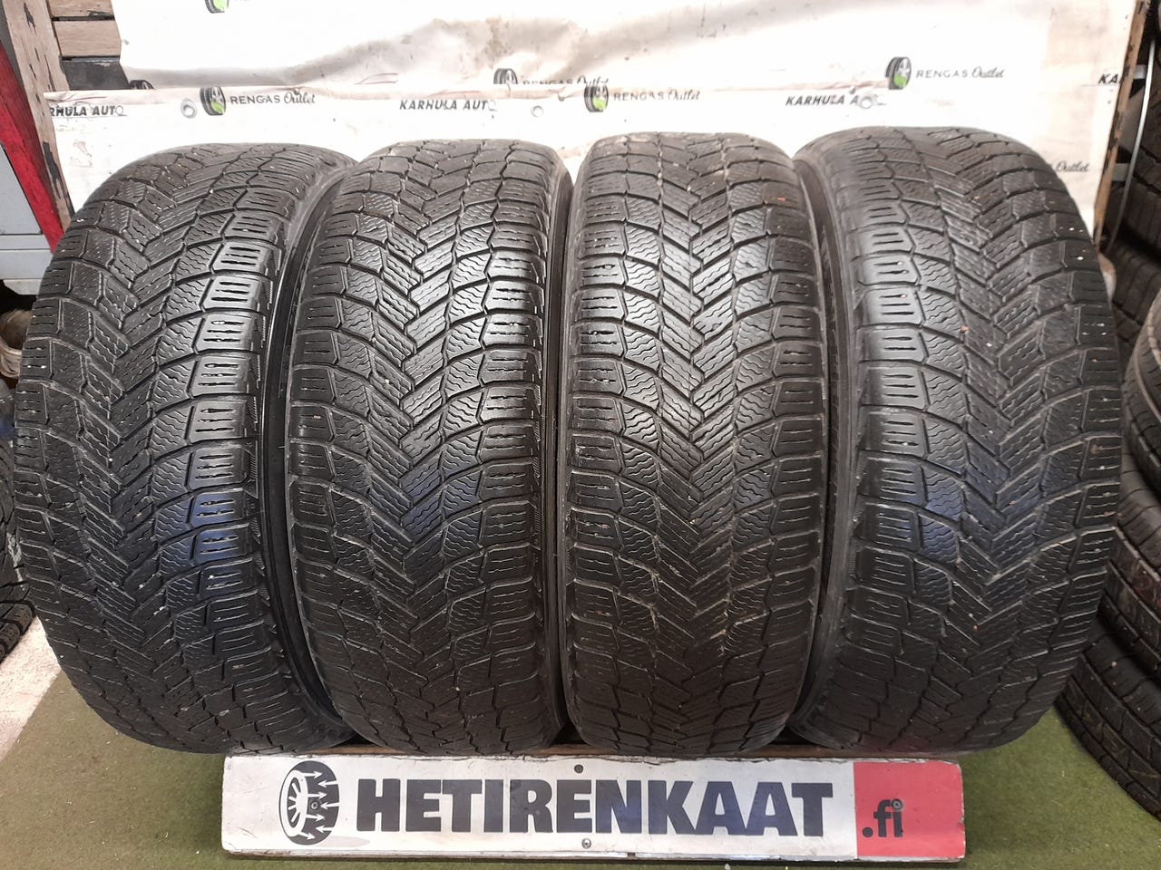 225-55-r17-k-ytetyt-kitkarenkaat-tori