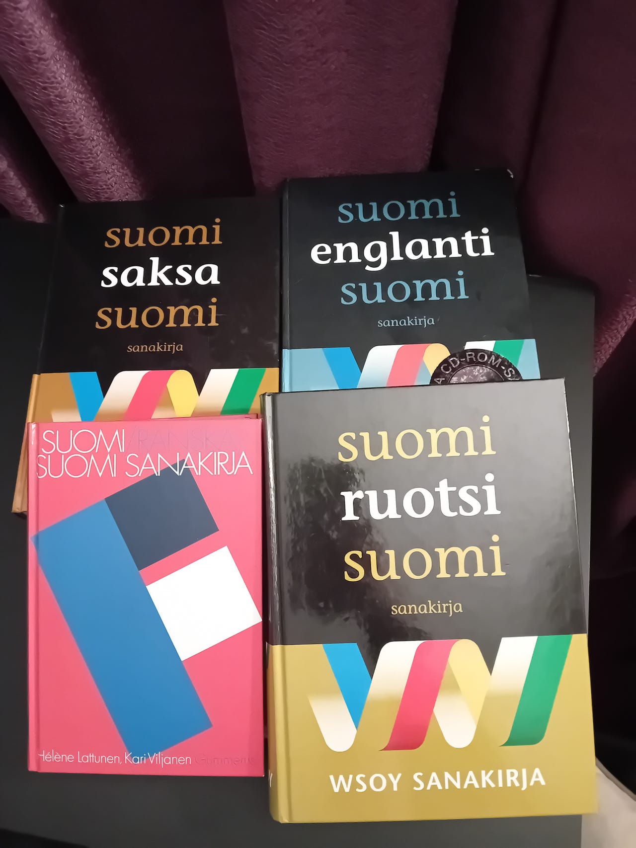 Sanakirjapaketti: englanti, ruotsi, saksa, ranska
