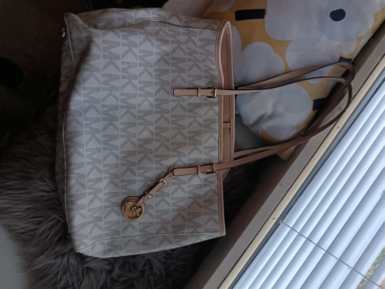 Michael kors laukku