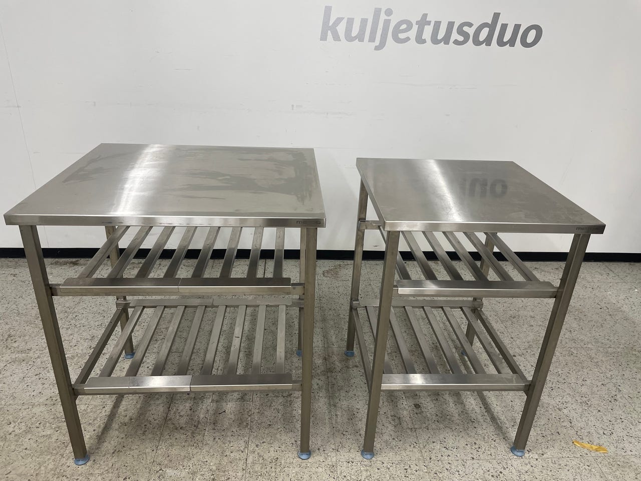 Metos RST-Pöytiä