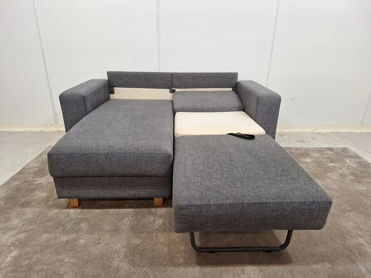 Finsoffat Aina Divaanivuodesohva / Sohva /Sofa /Ilmainen Toimitus