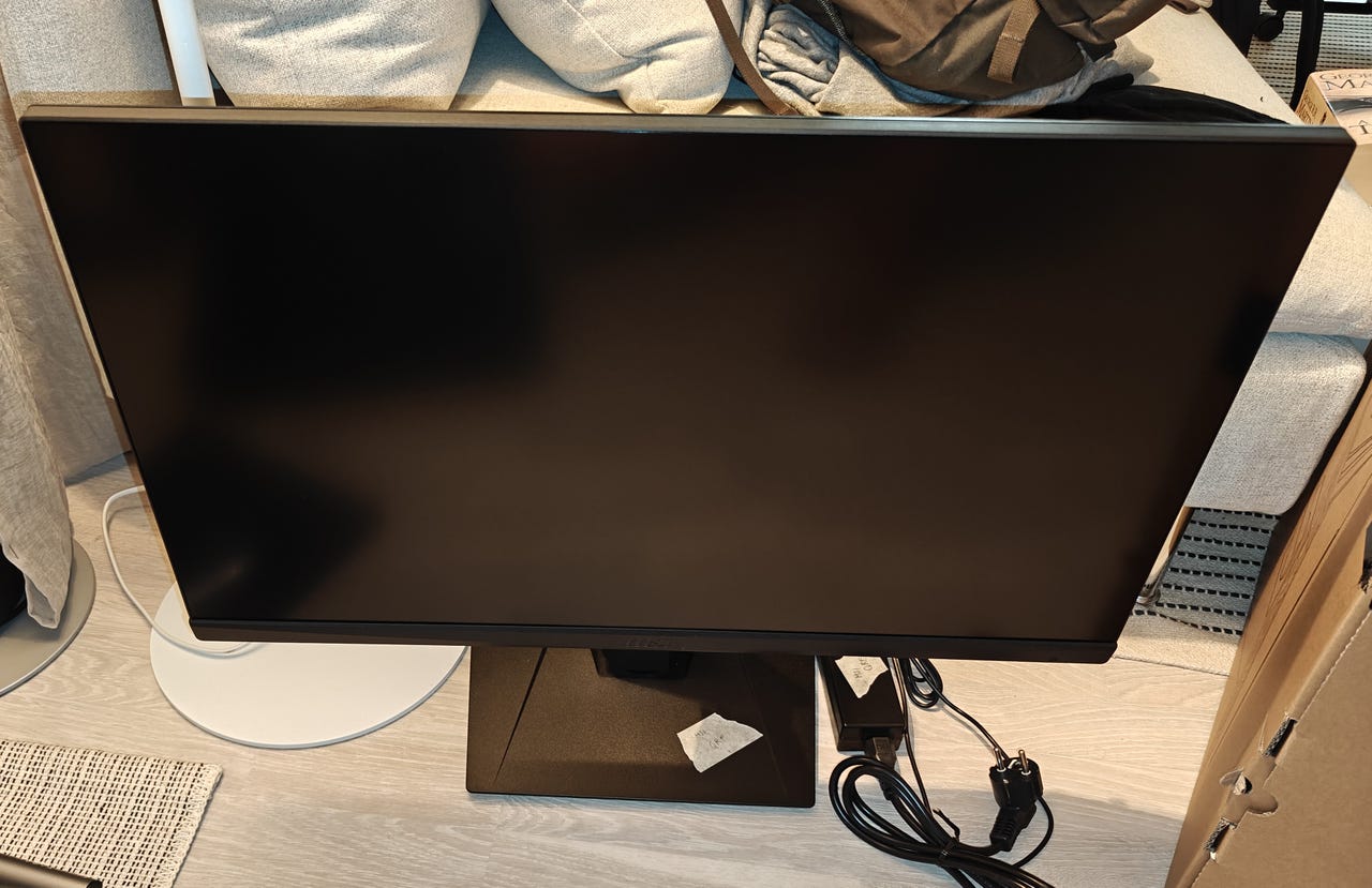 MSI-pelinäyttö (MAG274QRF-QD)