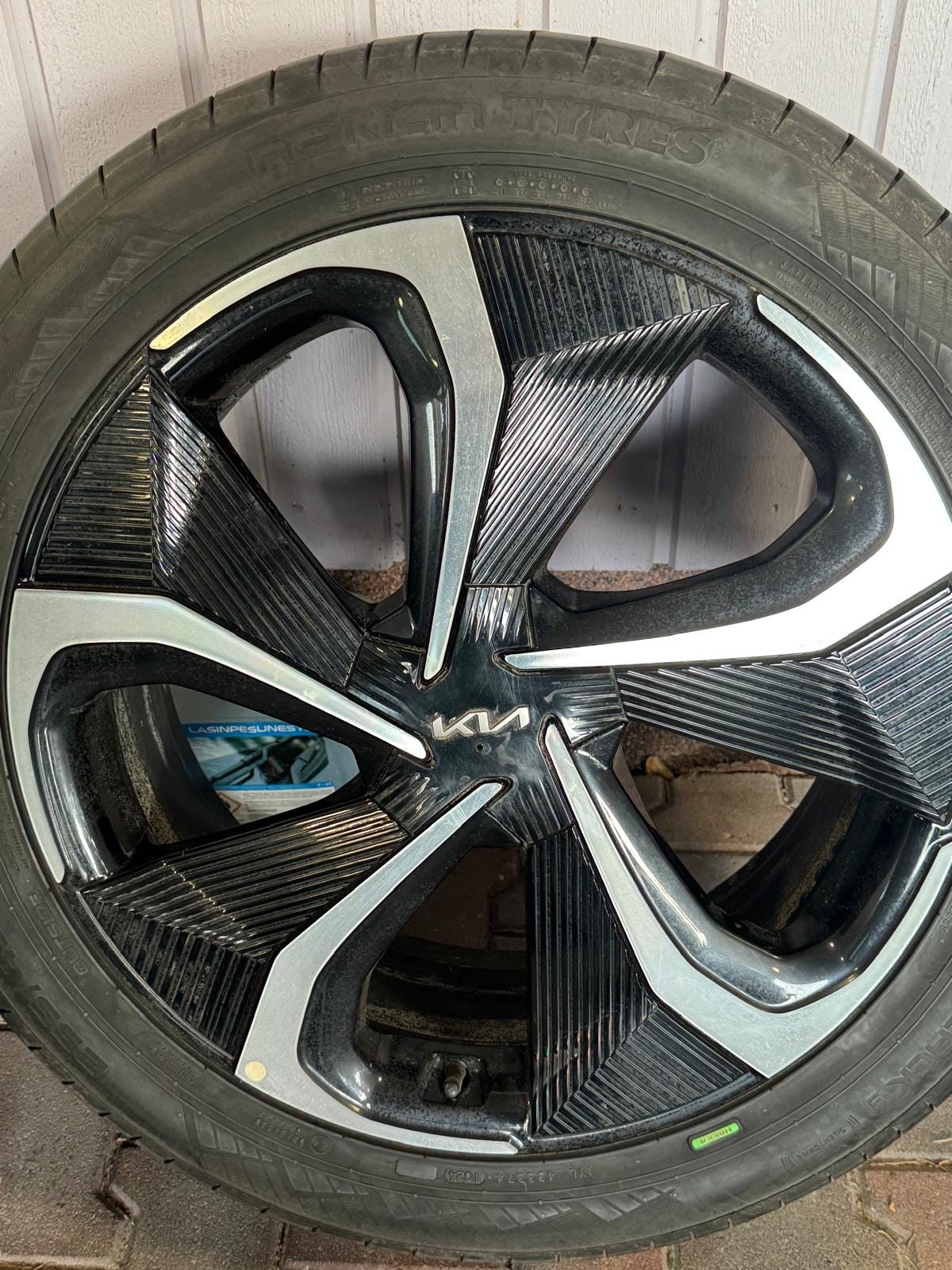 Kia Renkaat vanteilla 255/45 R20 105Y | Tori