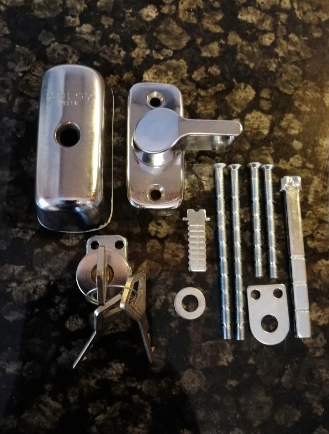 Abloy profiilioven lukko