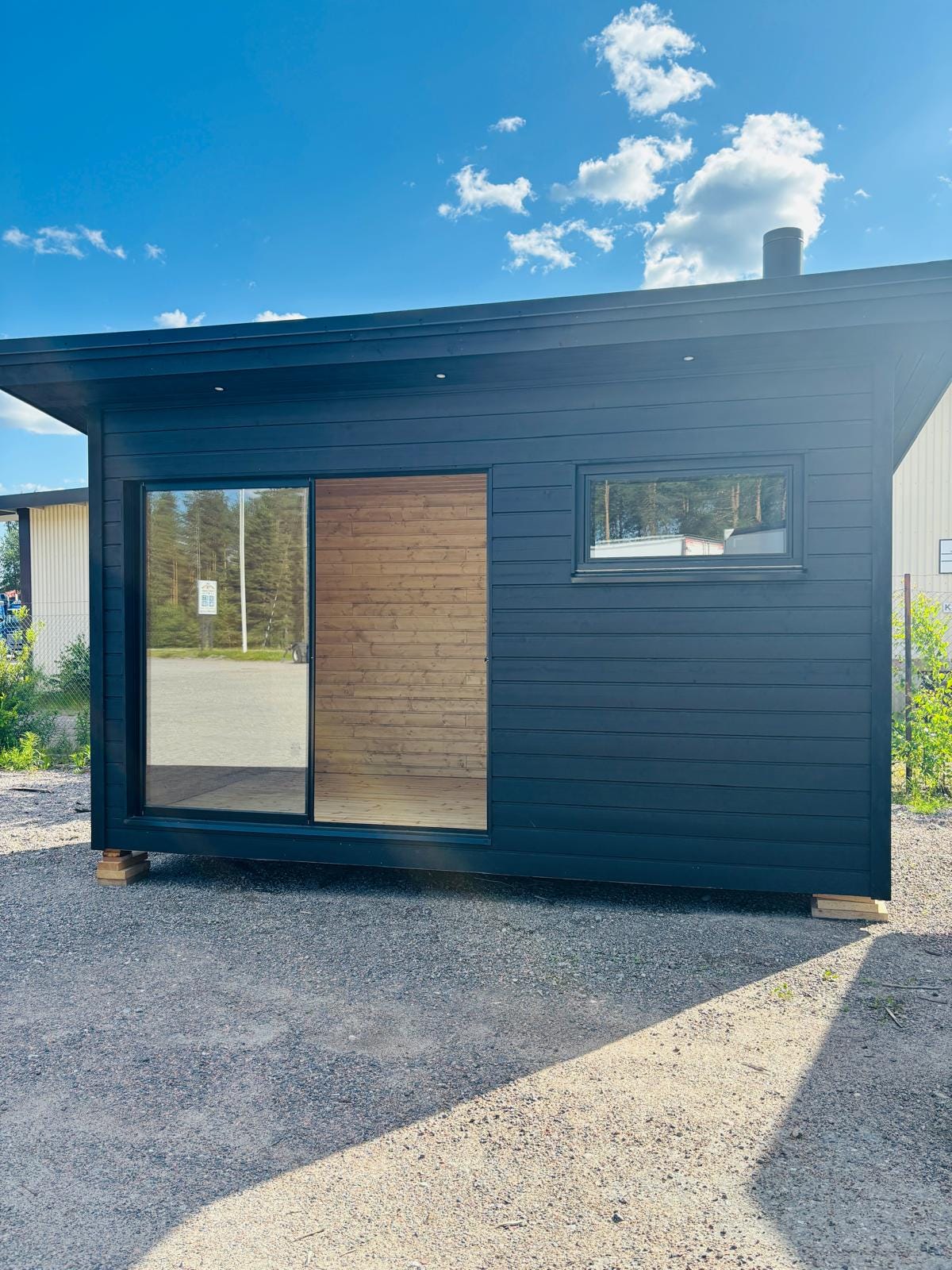 Tyylikäs pihasauna tarjouksessa!!