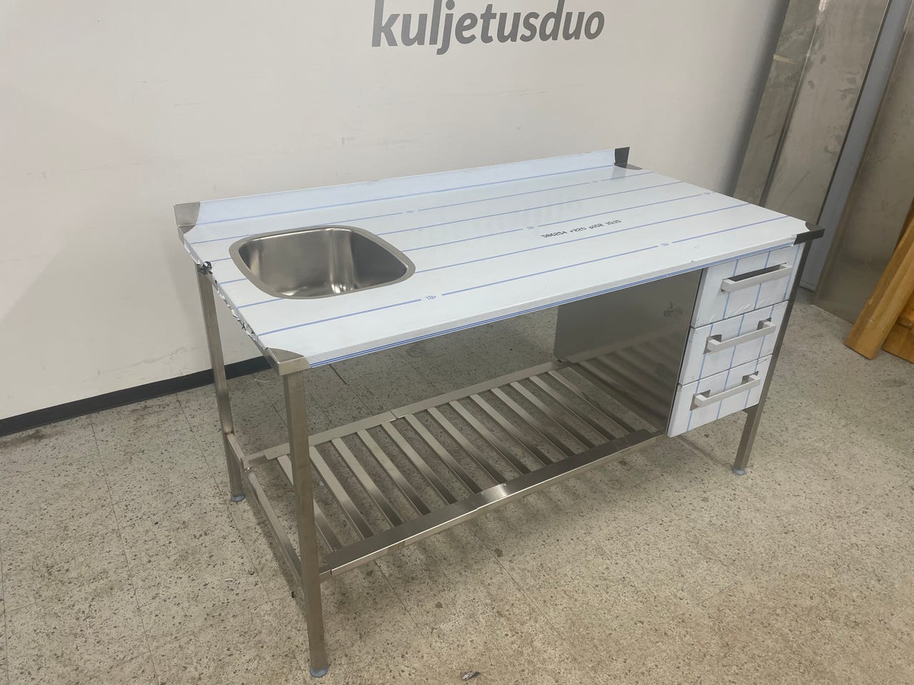 Metos RST Pöytä laatikostolla