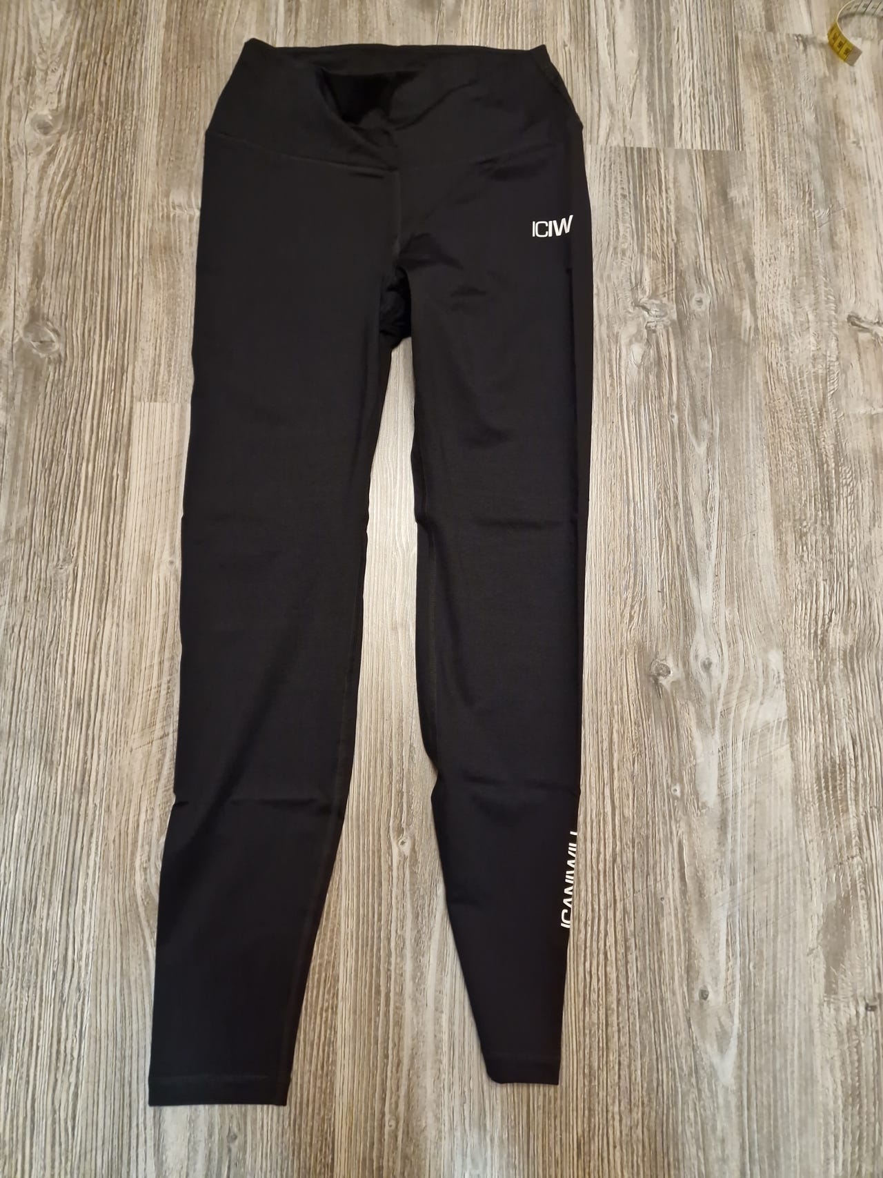 ICIW Scrunch leggins black M