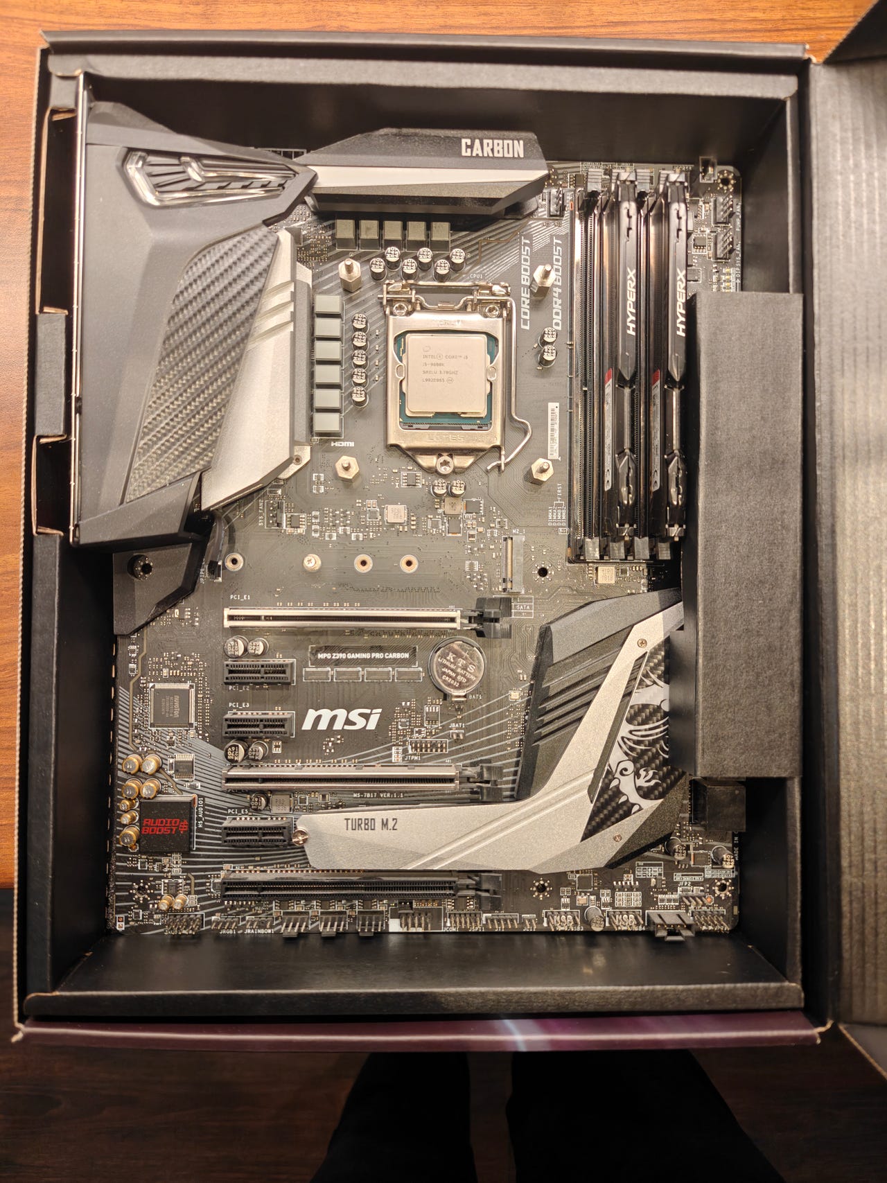 Intel I5-9600K, MSI Z390, Kingston DDR4 16GB 3200Mhz, RTX3070