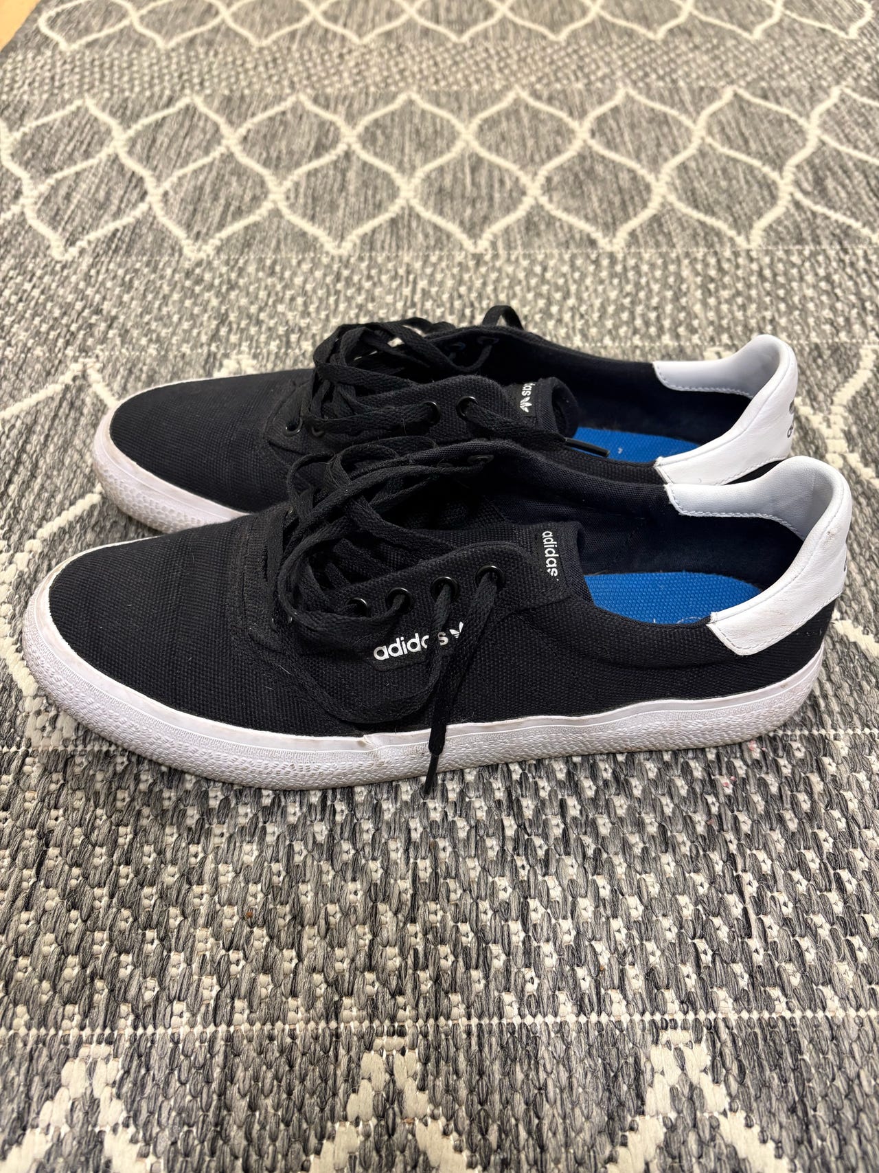 Adidas tennarit, koko 44 2/3
