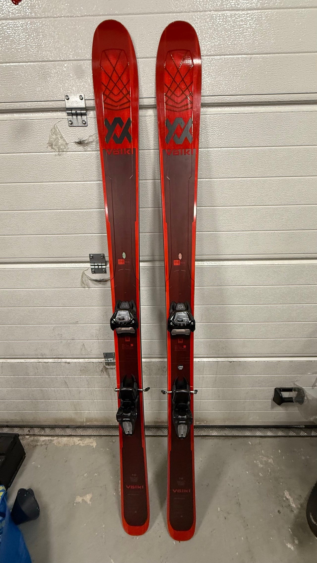 Völkl Mantra M6 177cm + Marker Griffon siteet | Tori