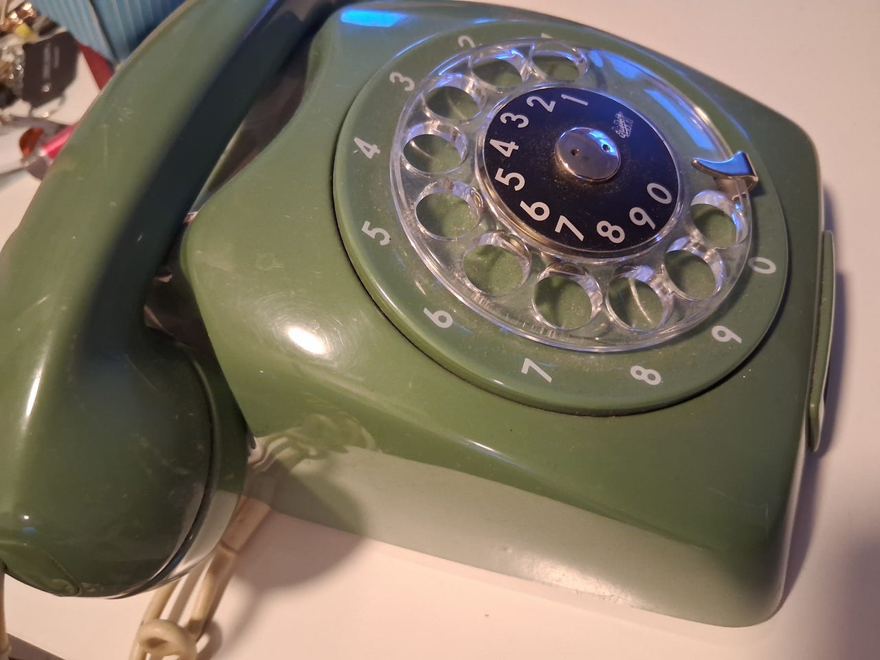 retro-puhelin-tori
