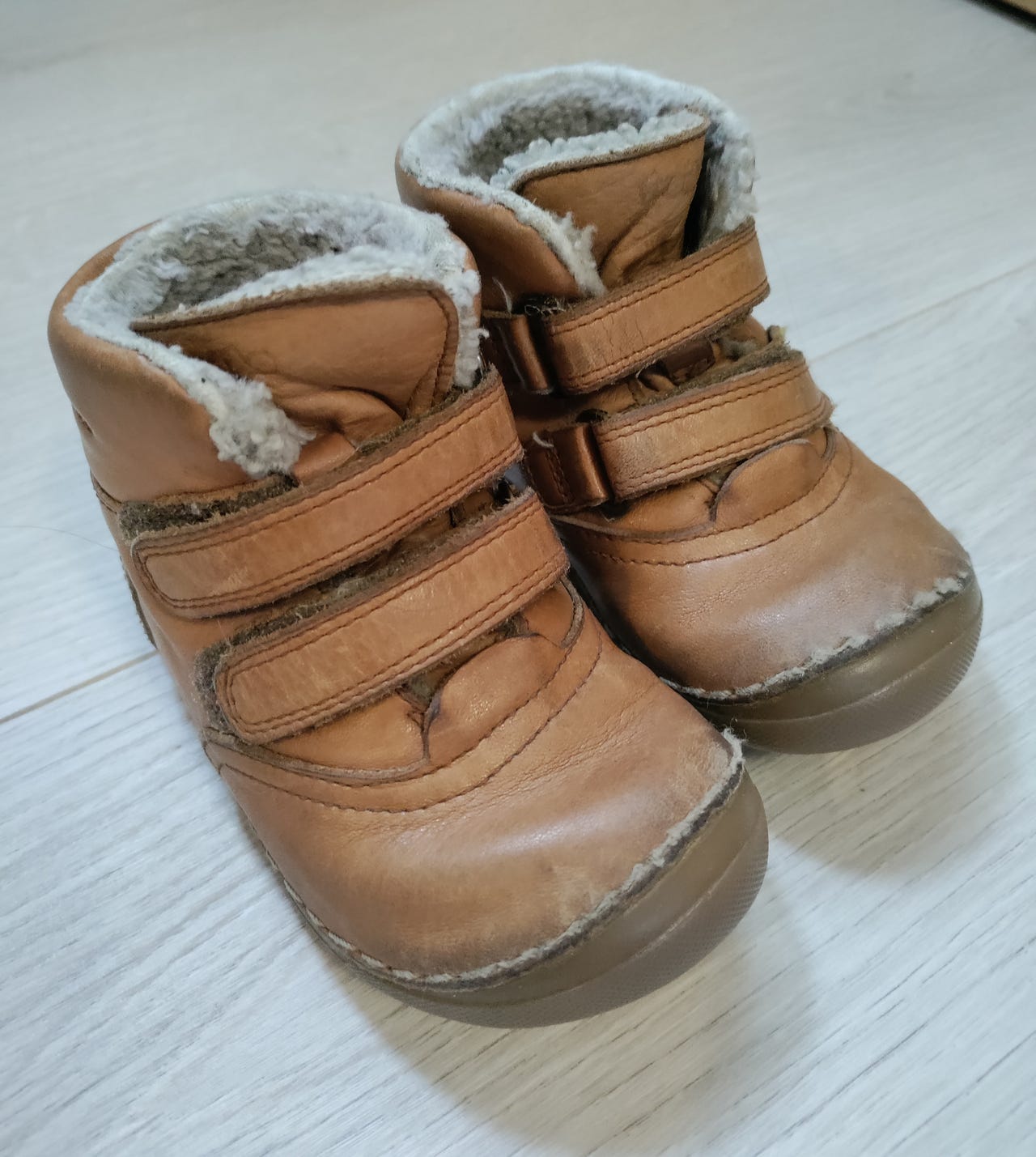 Froddo välikausi paljasjalkakengät 23
