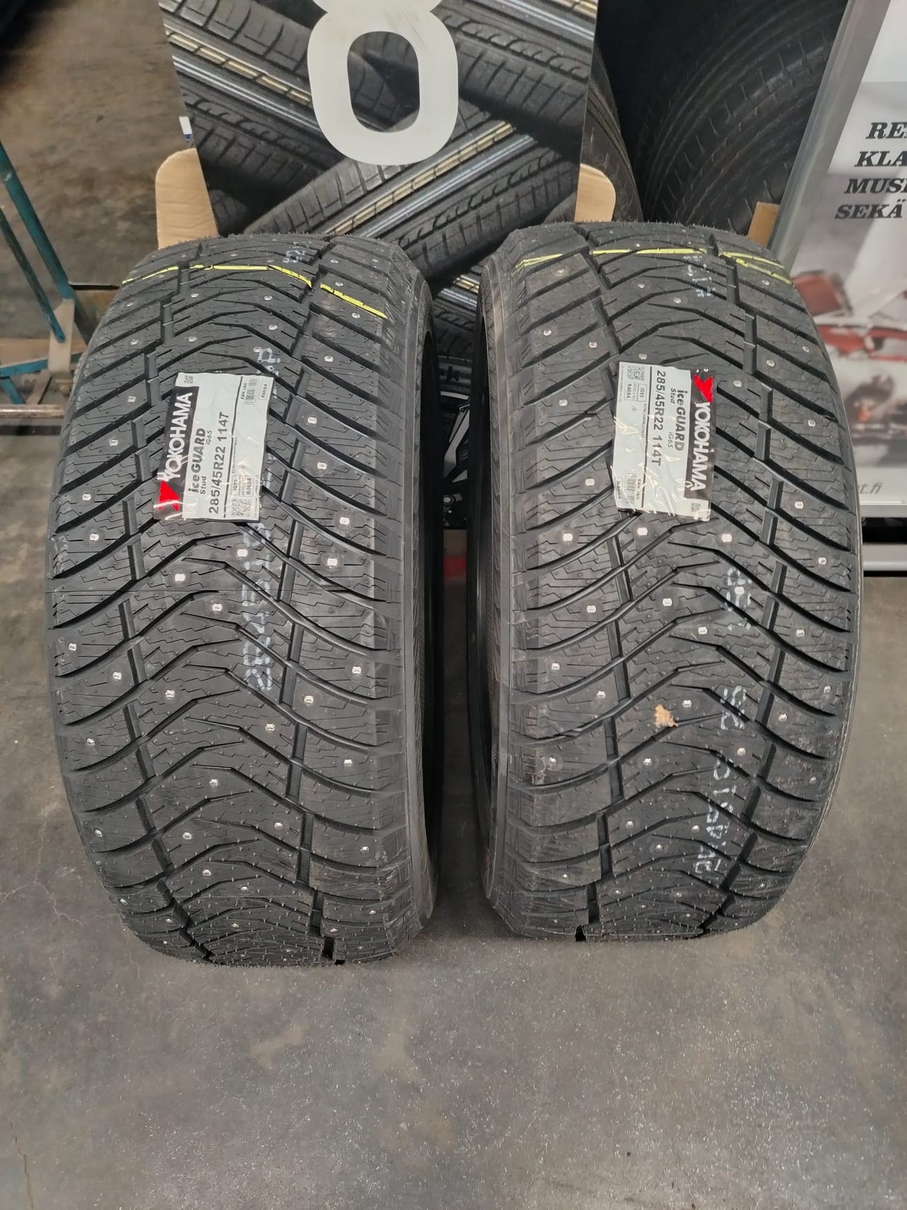 UUSI SARJA!! 285/45R22 114T Yokohama IceGuard IG65 Nasta - TARJOU