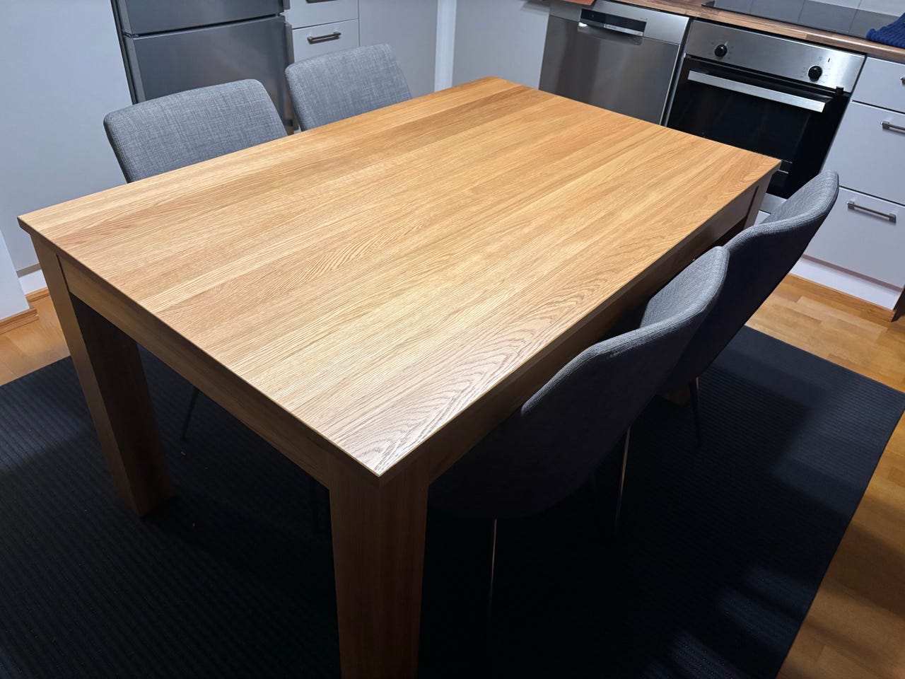 Ruokailuryhmä Tammi Auroora Lakattu  90x140