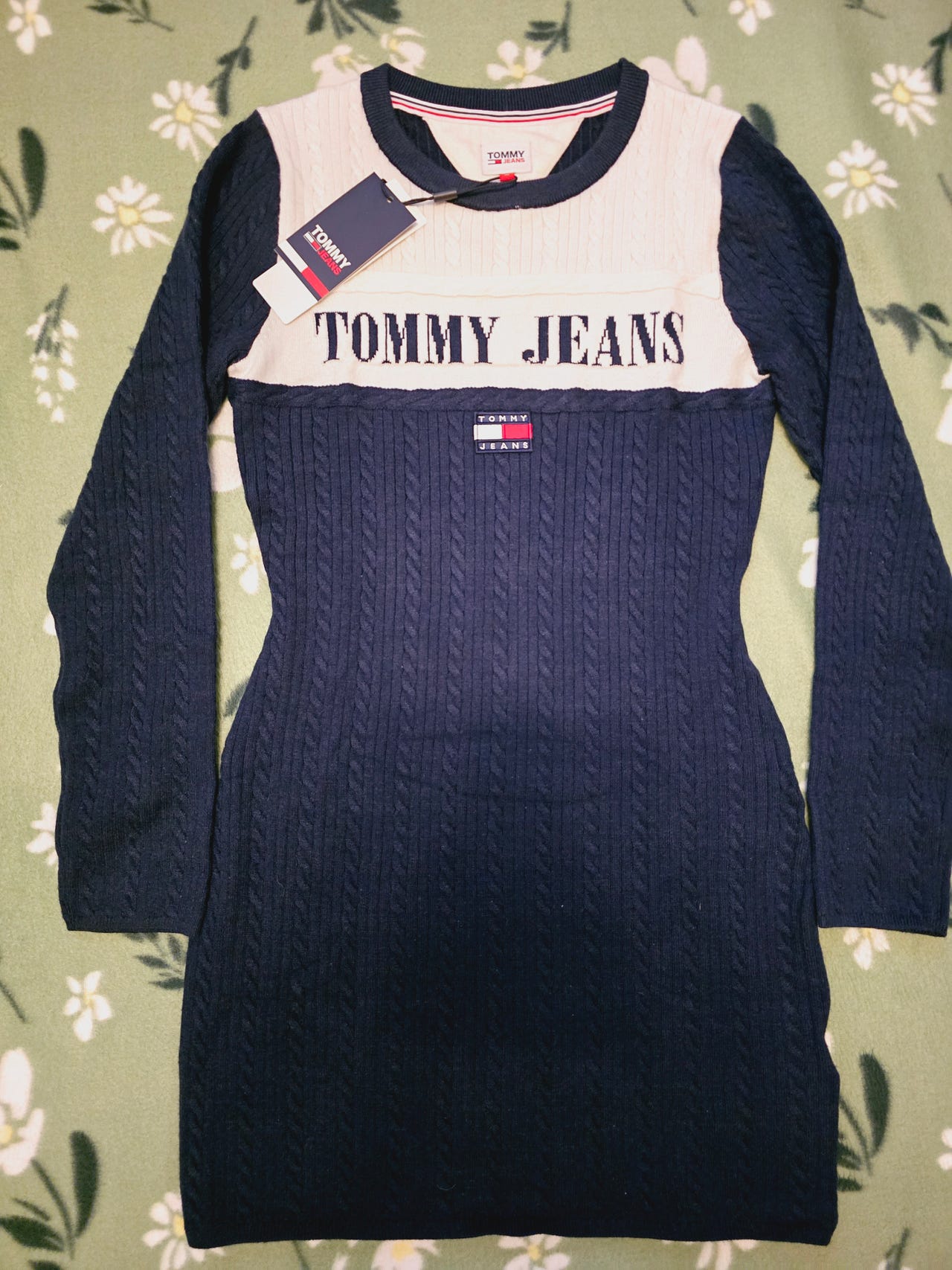 Neulemekko Tommy Jeans, uusi, koko M