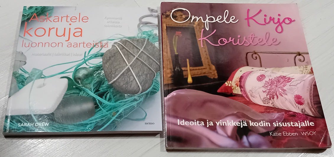 Askartele koruja & Ompele, kirjo, koristele -kirjat