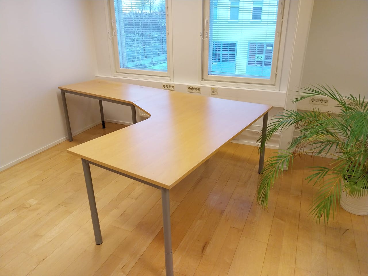 Kirjoituspöytä