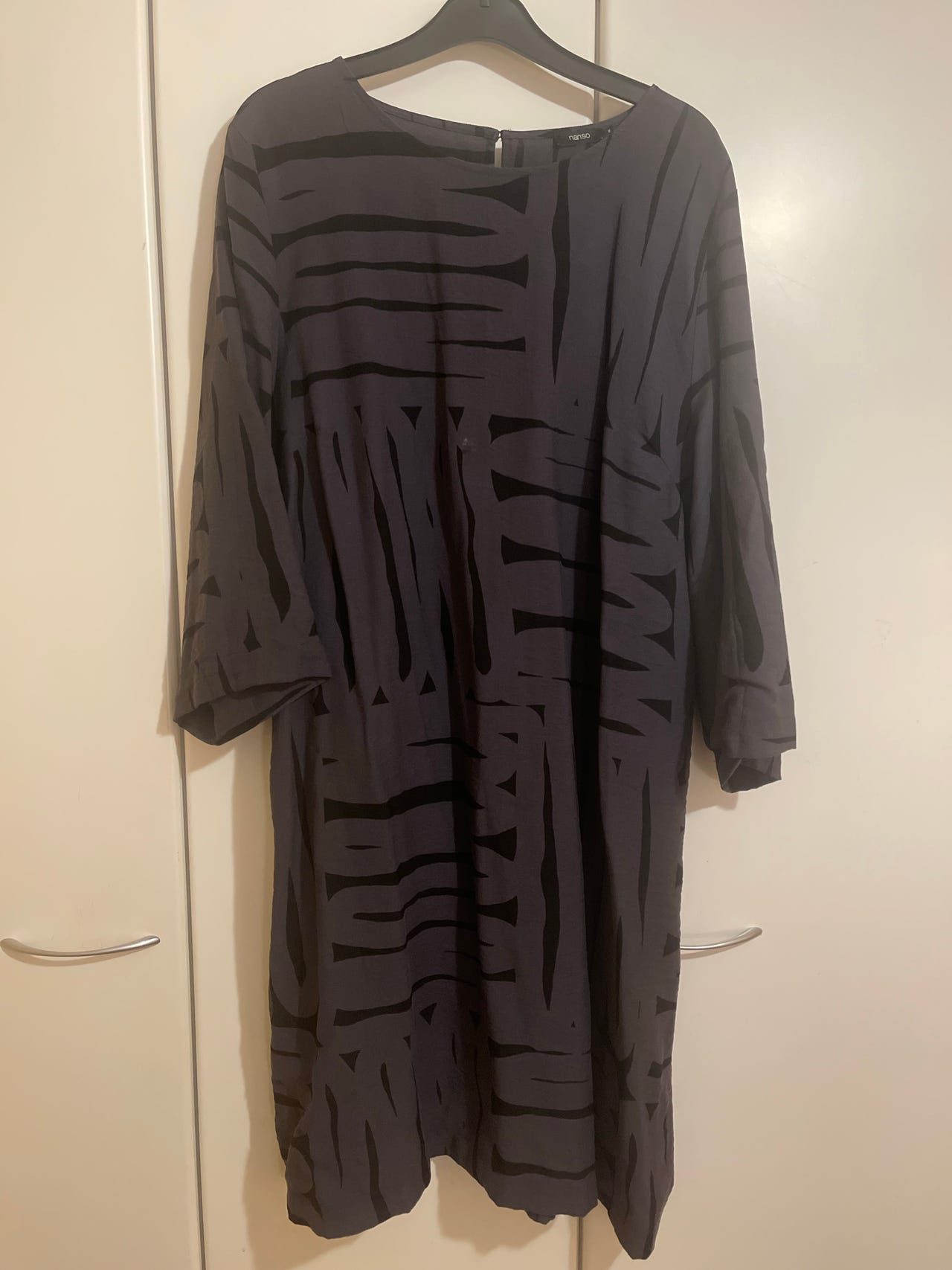 Nanso Kaiku harmaa mekko