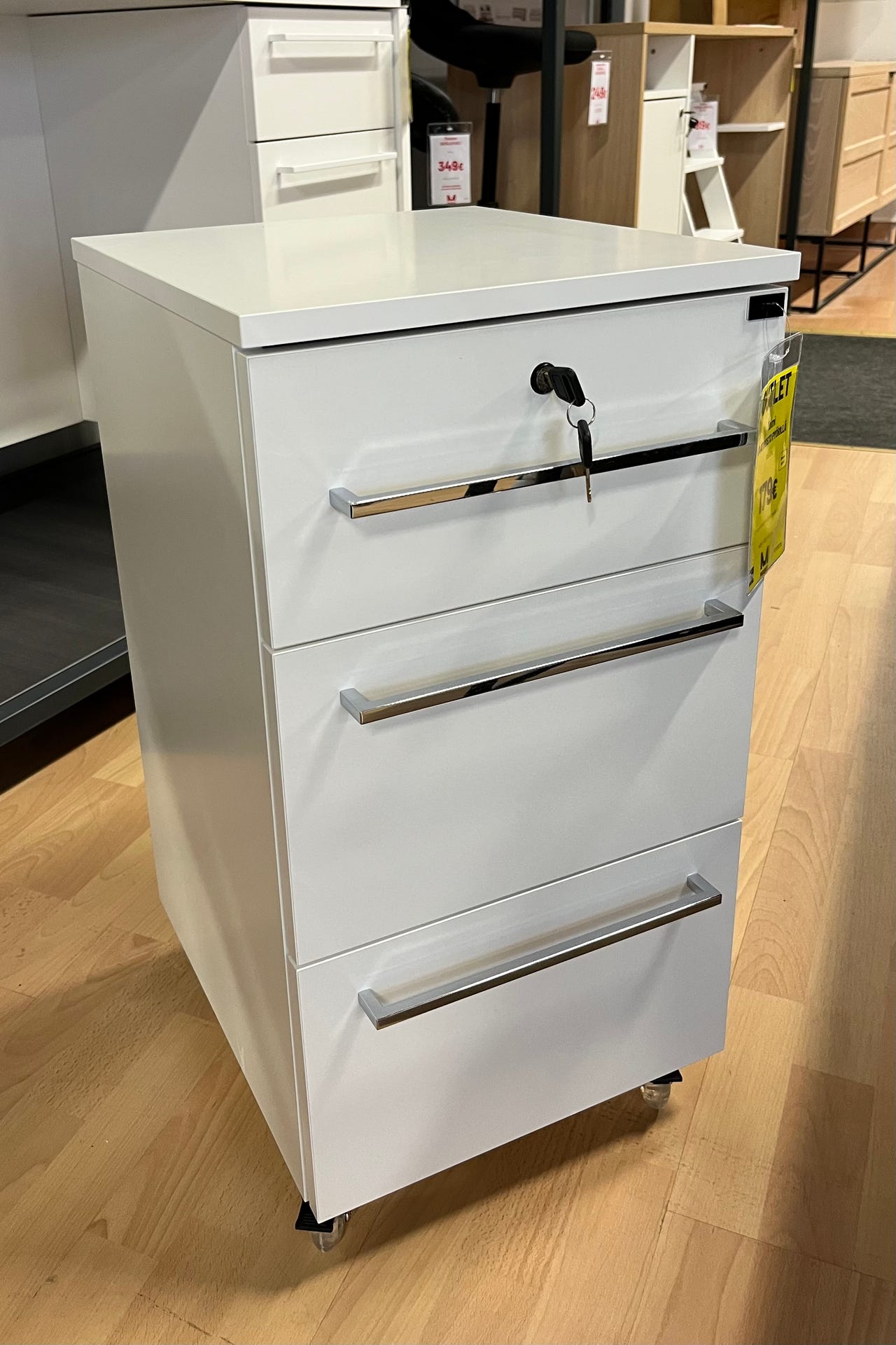 Taimi pyörällinen laatikosto