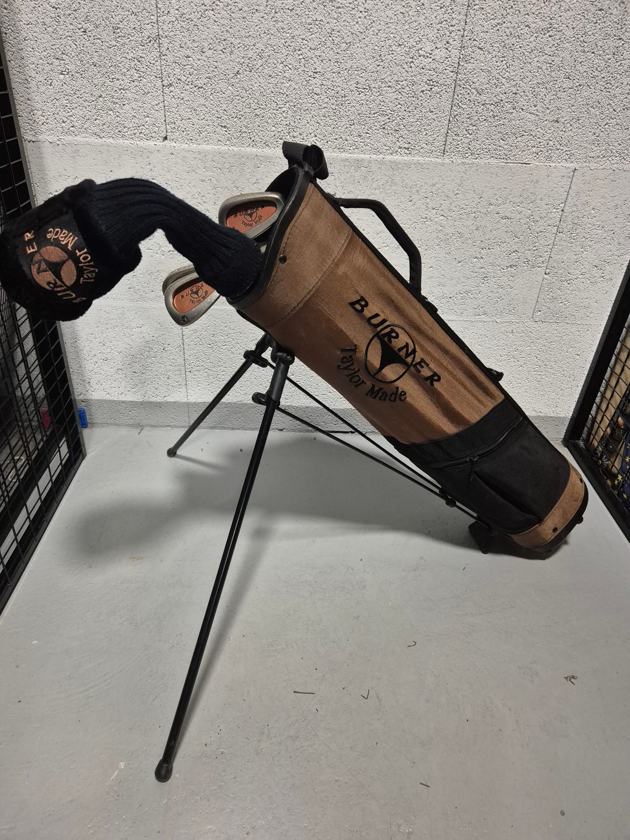 Golfmailasetti ja bägi lapselle
