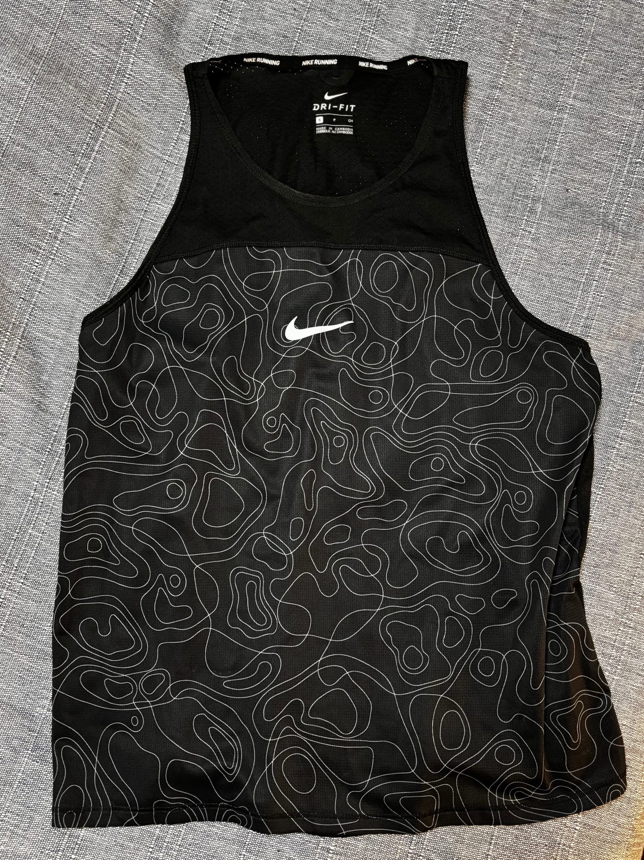 Nike Running Dri-FIT naisten juoksutoppi, S